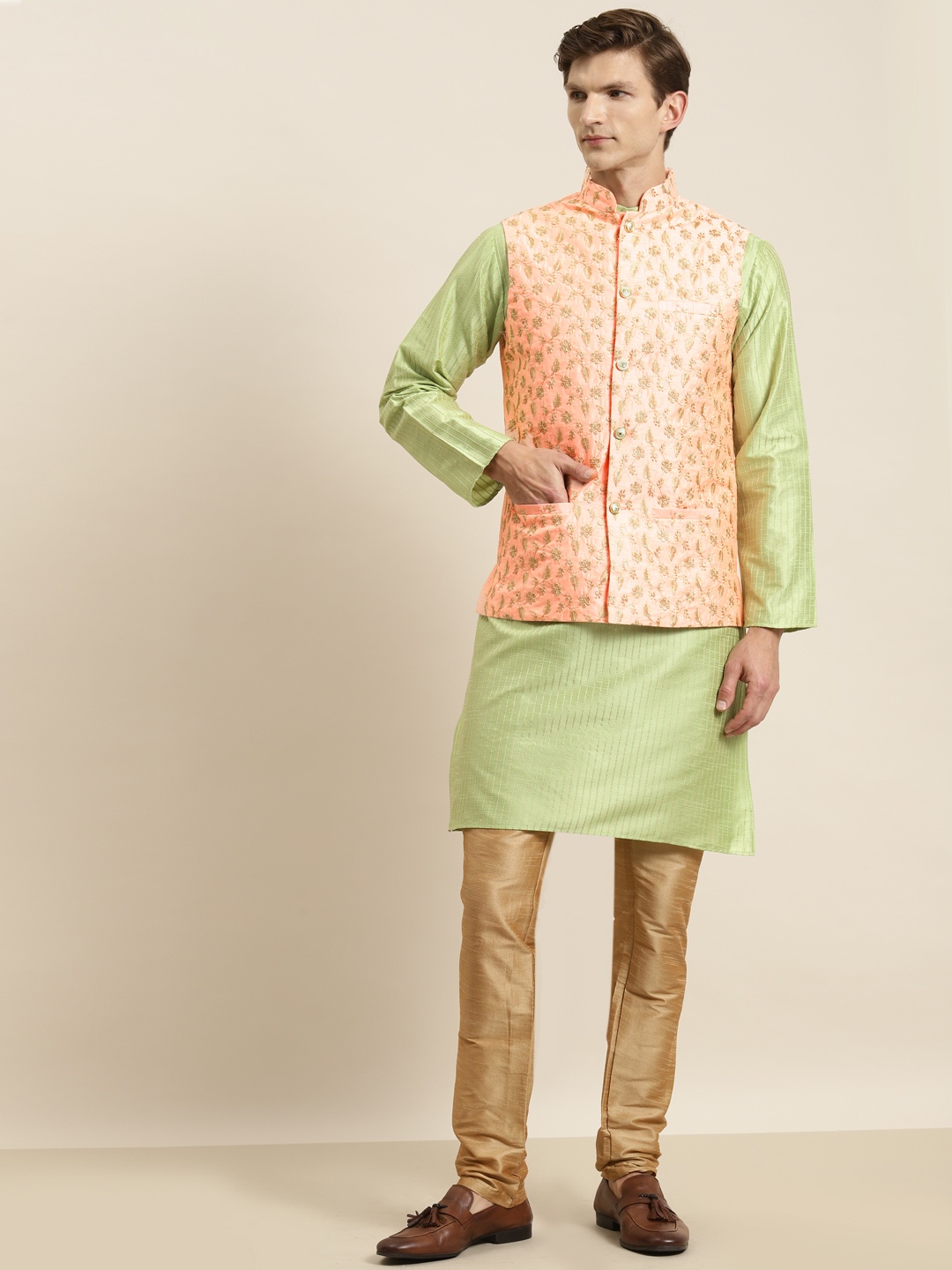 

SOJANYA Men Green Striped Kurta with Churidar & Nehru Jacket