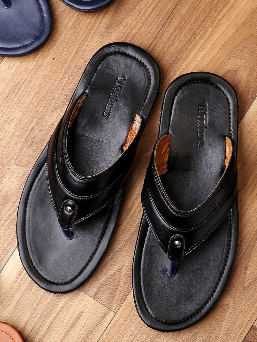 

Woakers Men Black Solid Slip On Thong Flip-Flops