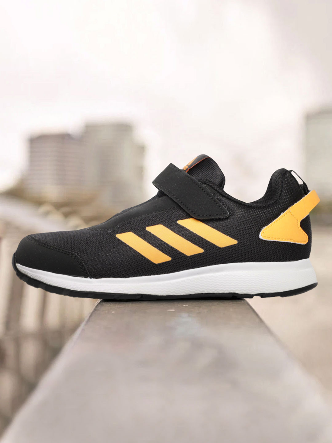 

ADIDAS Kids Black Stunicon2.0 Running Shoes
