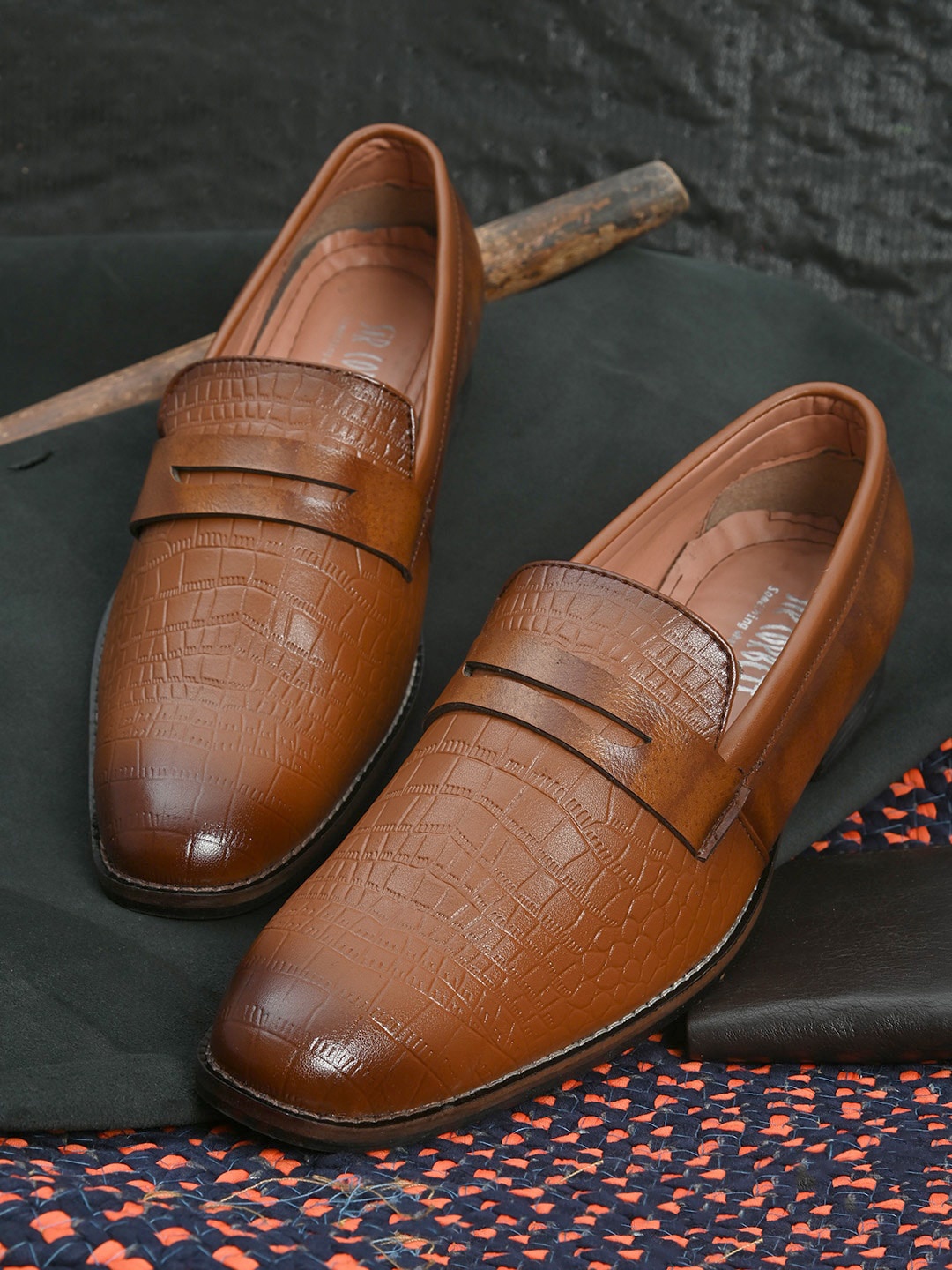 

Sir Corbett Men Tan Brown Textured Formal Loafers