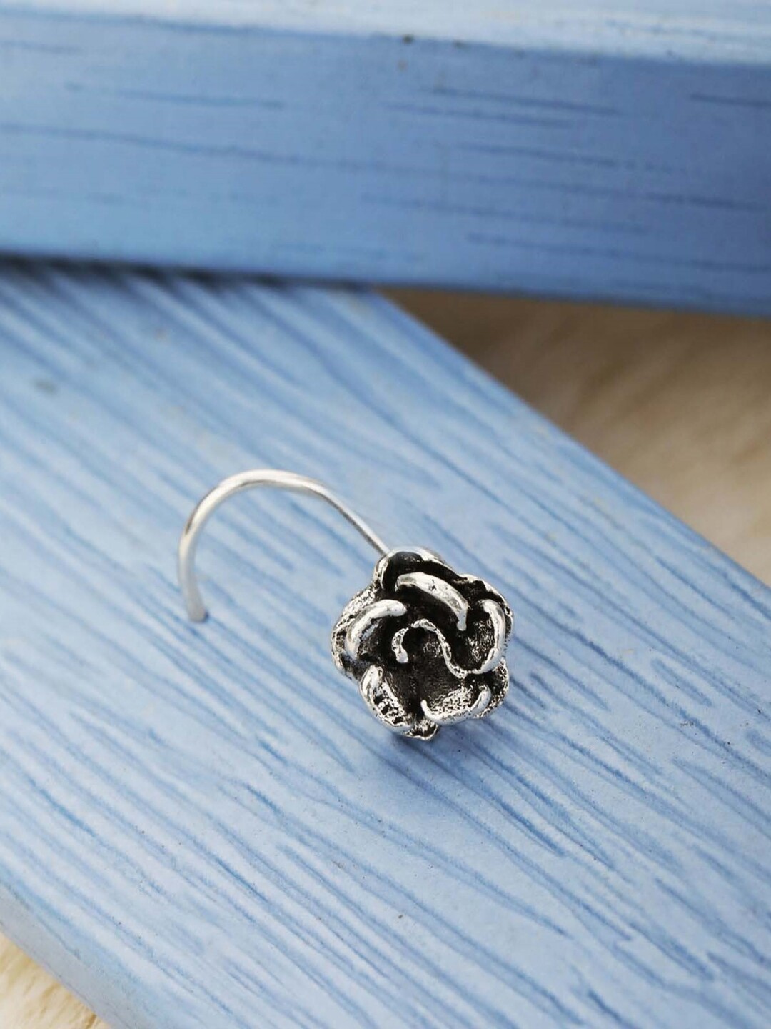 

Zavya Women 925 Sterling Silver Oxidised Studded Nose Pin