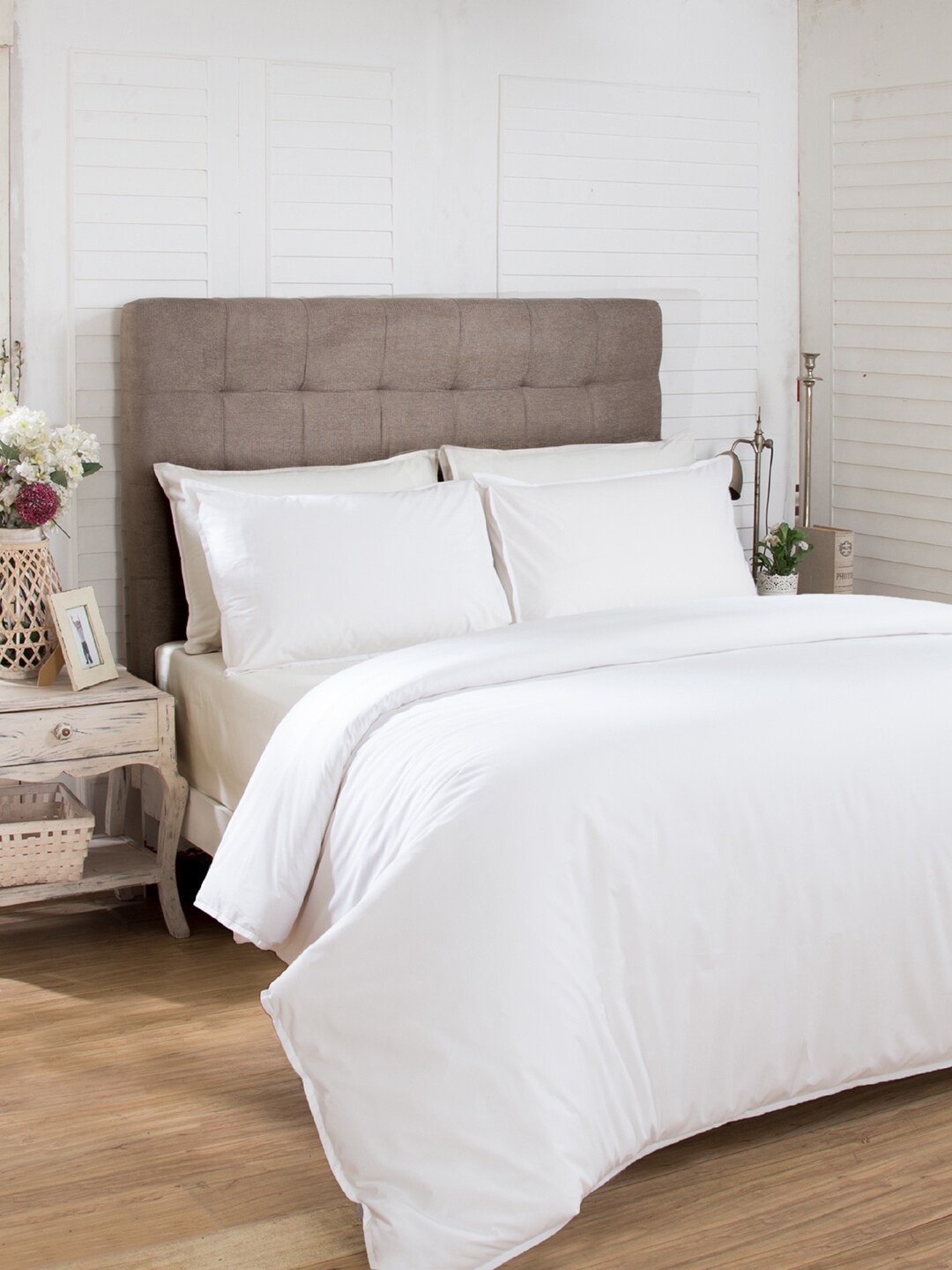

MASPAR White 200 TC Double Queen Solid Pure Cotton Bed Cover With 2 Pillow Covers