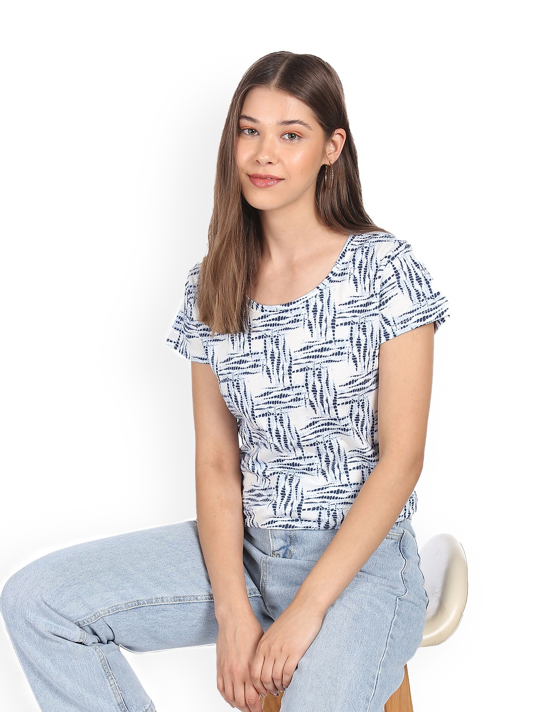 

Sugr Women White Round Neck Printed T-Shirt