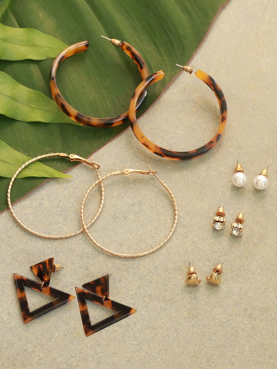 

Ayesha Set Of 6 Gold-Plated & Black Contemporary Hoop & Stud Earrings