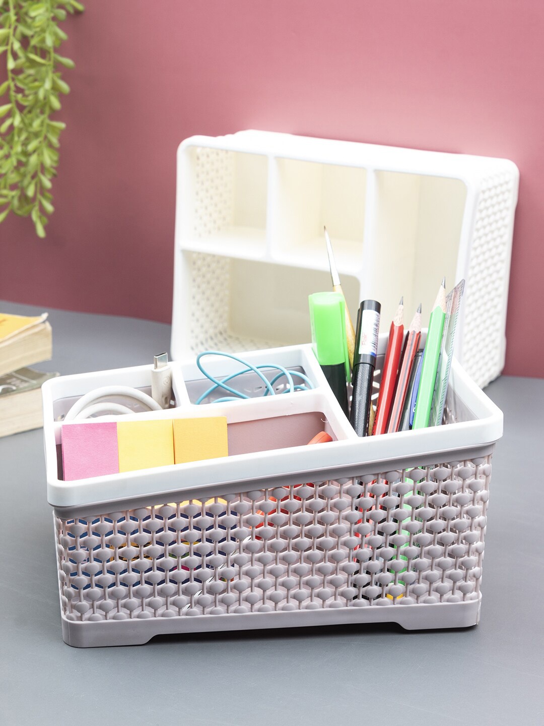 

MARKET99 Brown & White Solid Fruit & Vegetable Basket