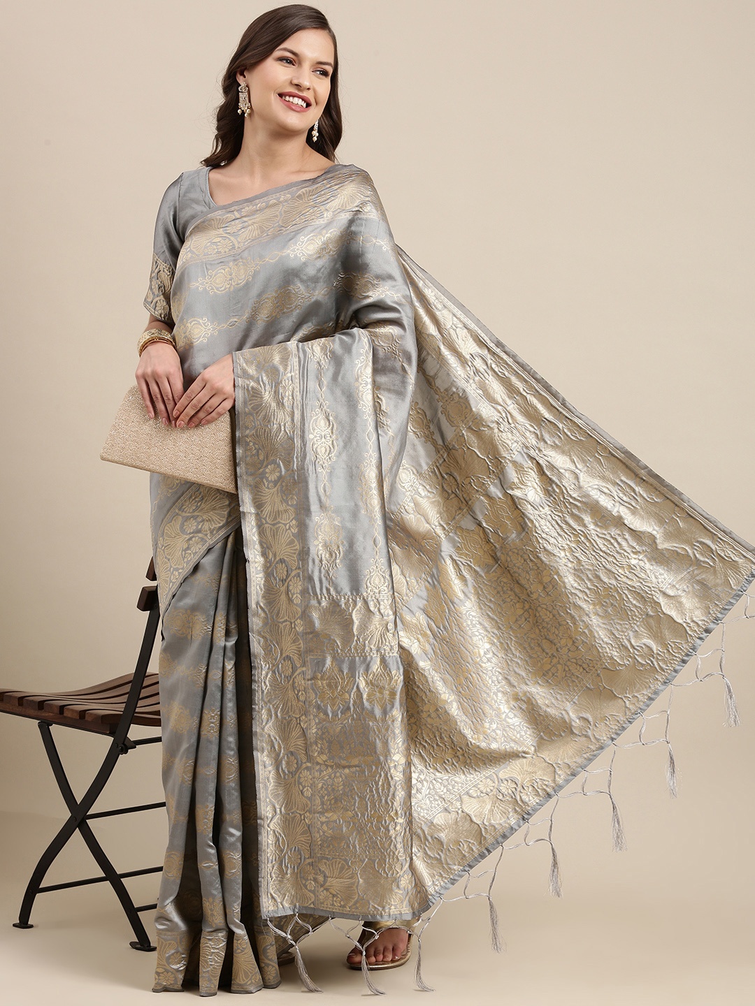 

DIVASTRI Grey & Golden Ethnic Motifs Art Silk Banarasi Saree