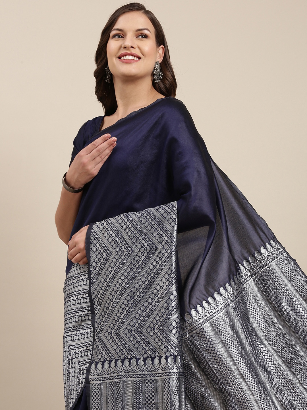 

DIVASTRI Navy Blue & Silver Ethnic Motifs Art Silk Banarasi Saree