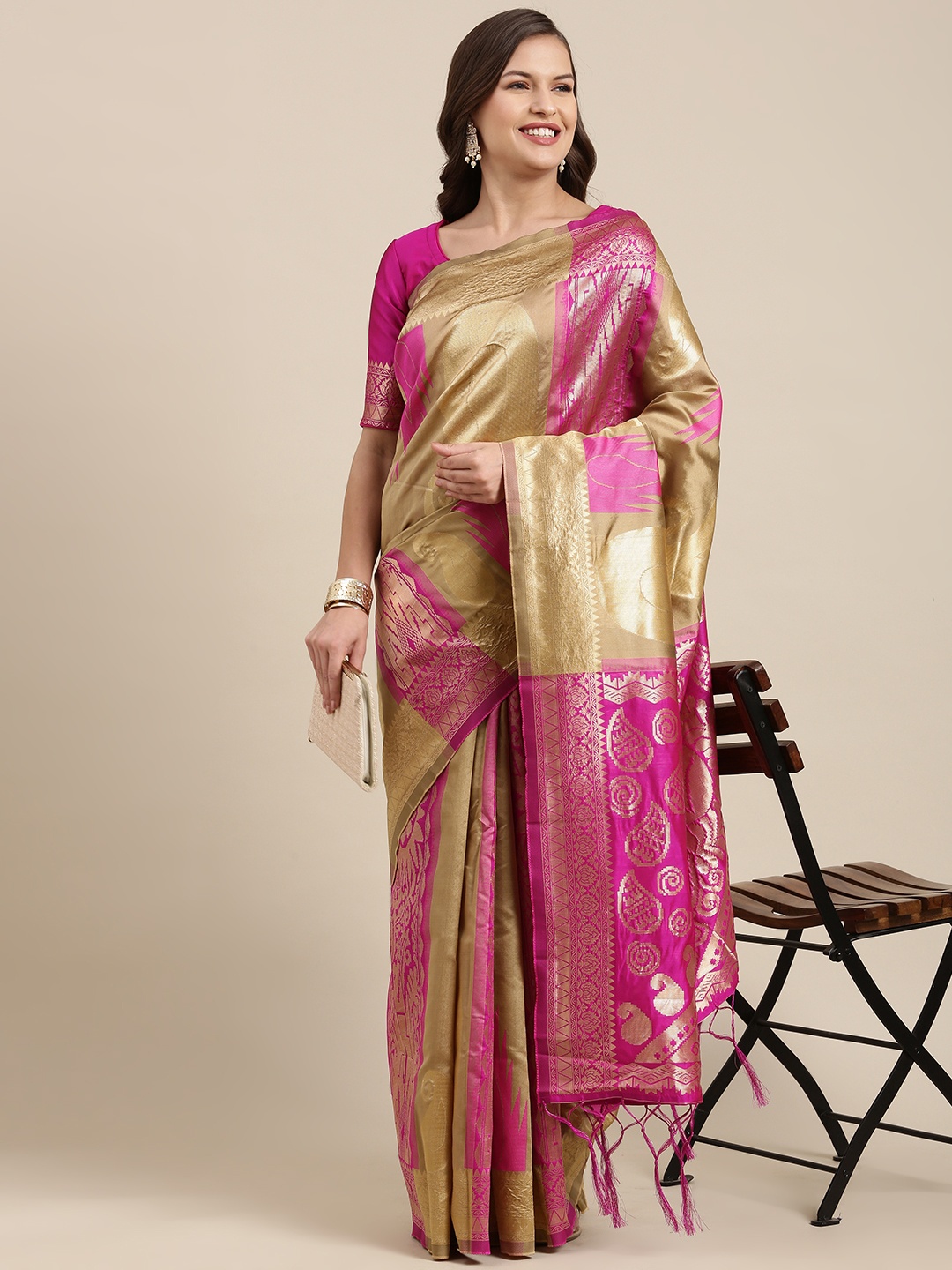 

DIVASTRI Pink & Beige Ethnic Motifs Art Silk Banarasi Saree