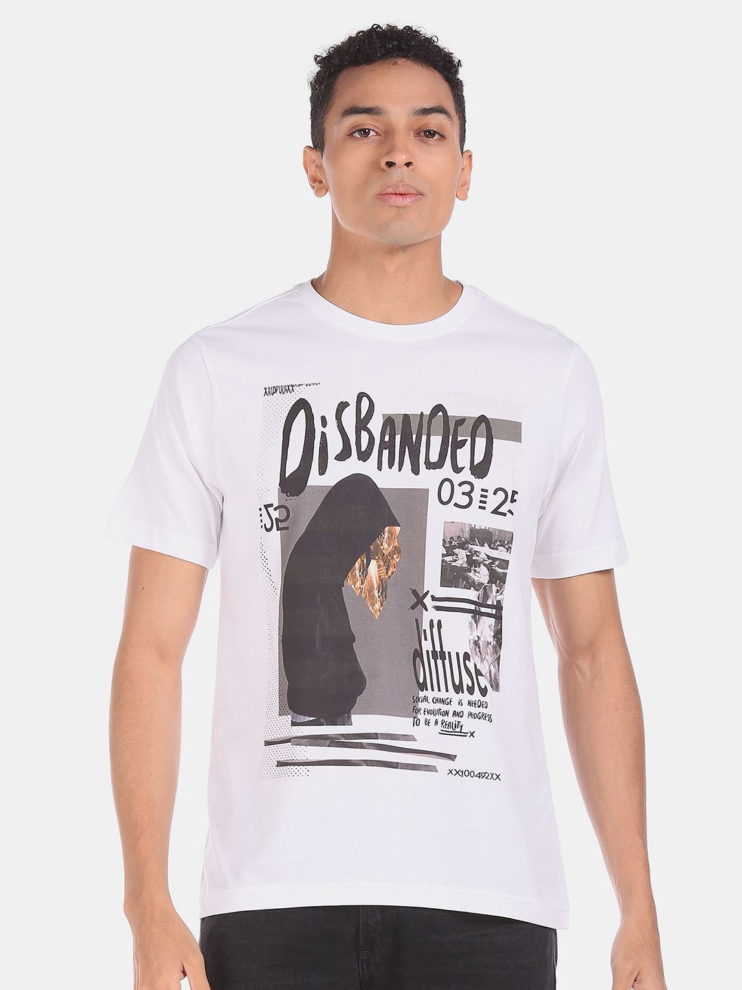 

Colt Men White Graphic Printed Cotton T-shirt