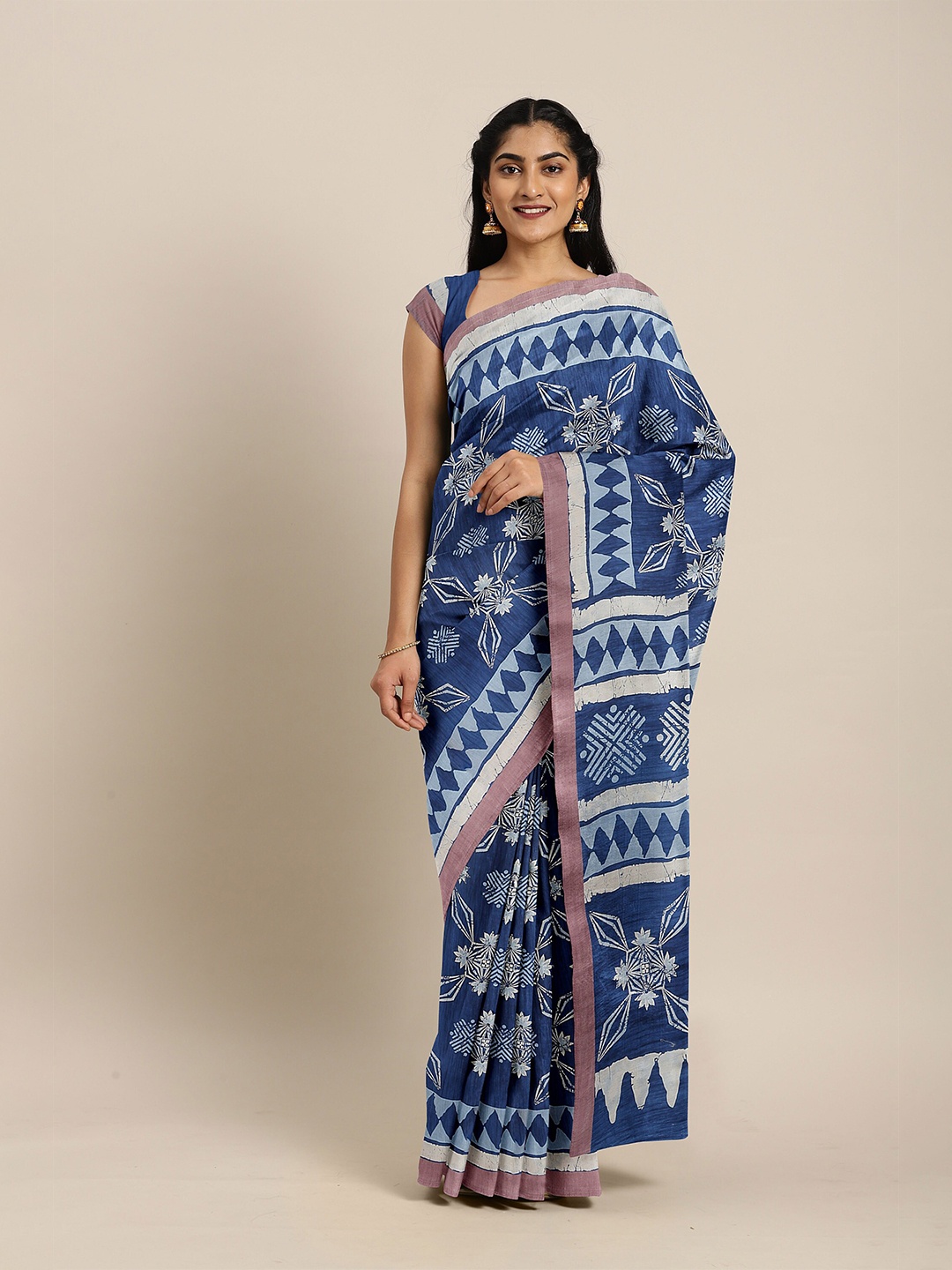 

The Chennai Silks Navy Blue & White Floral Saree