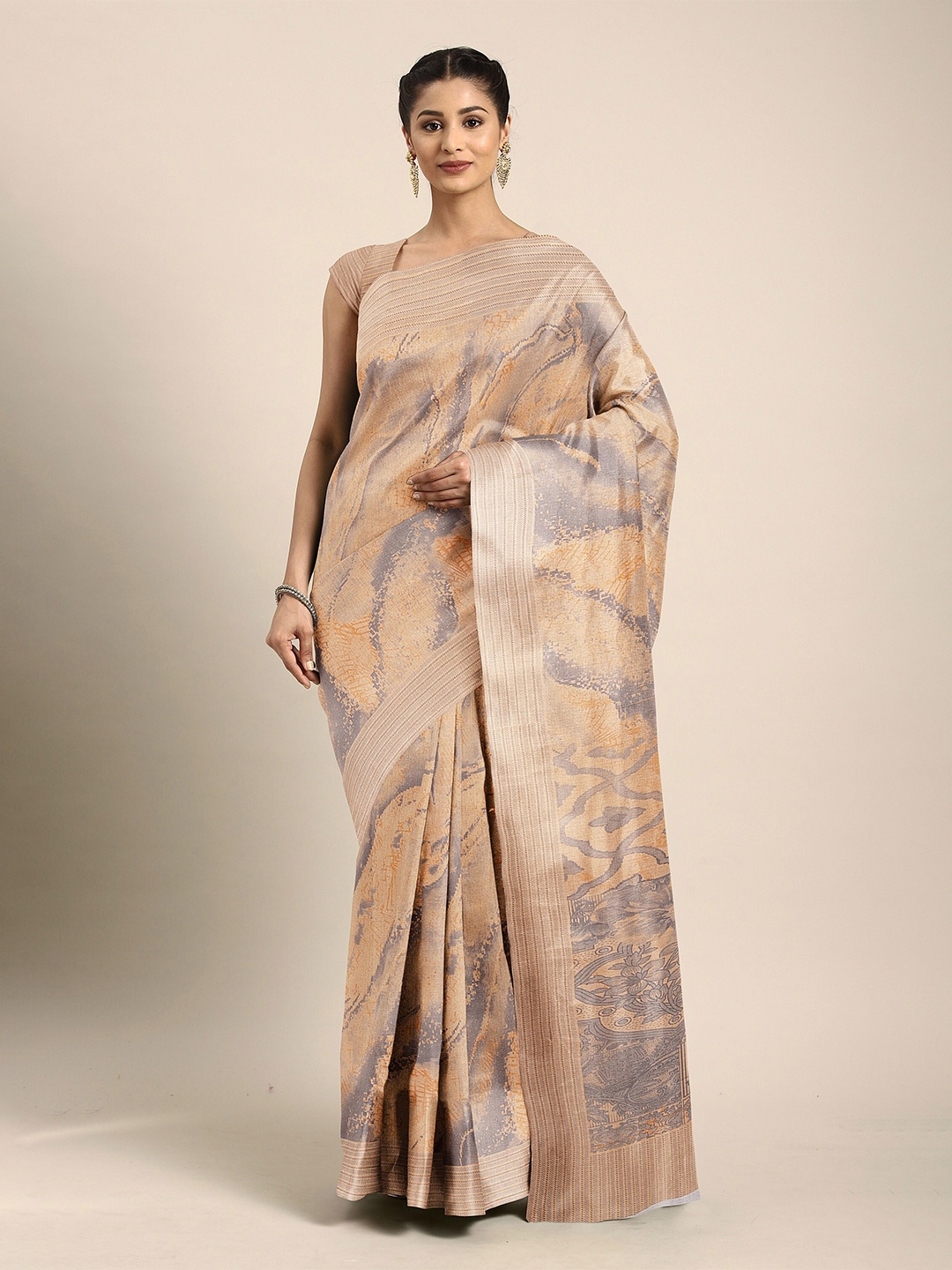 

The Chennai Silks Women Orange Floral Printed Saree