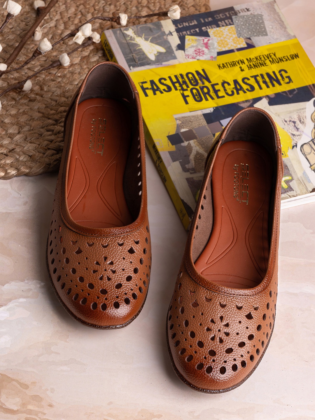 

FOOTONS Women Brown Textured Leather Mojaris