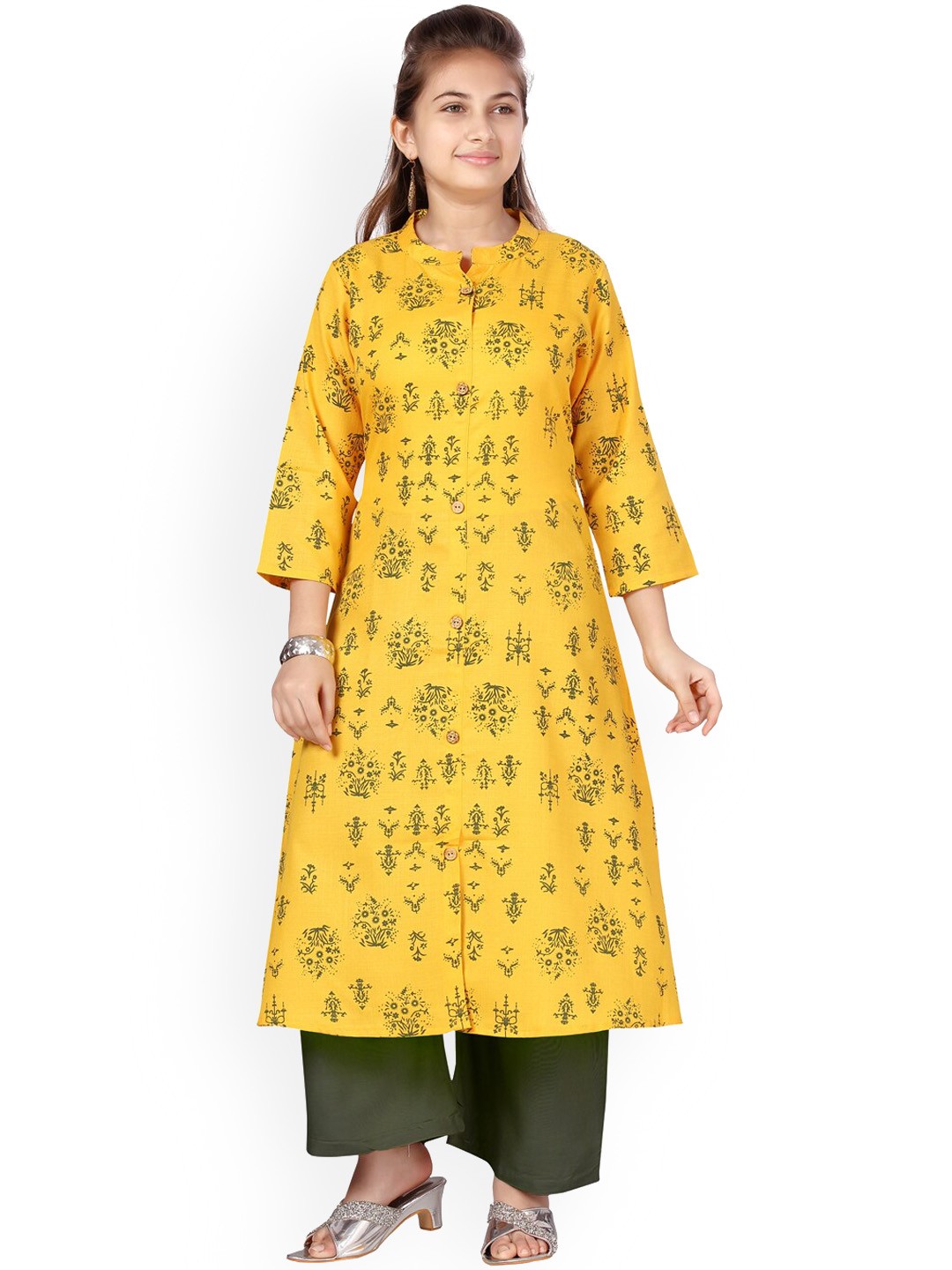 

Aarika Girls Yellow Ethnic Motifs Printed Pure Cotton Kurta with Palazzos