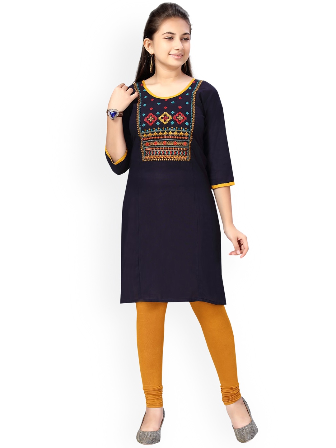 

Aarika Girls Navy Blue Pure Cotton Kurta Set