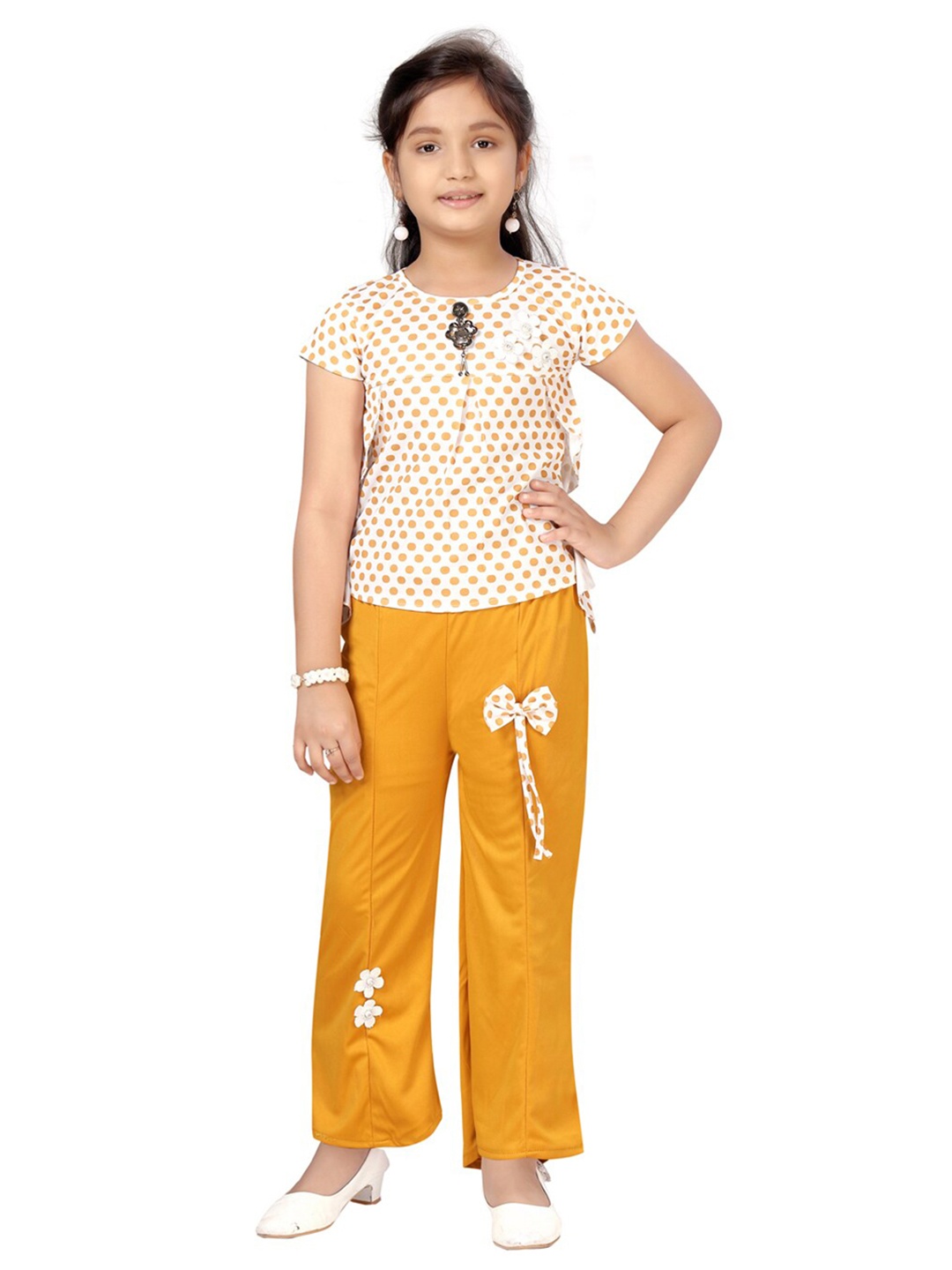 

Aarika Girls Yellow & Cream-Coloured Printed T-shirt with Trousers