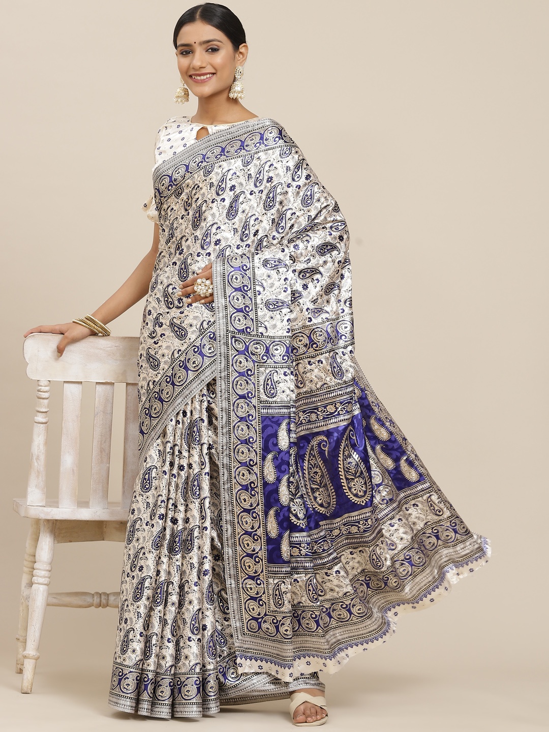 

Mitera Navy Blue & Cream-Coloured Ethnic Motifs Satin Block Print Saree