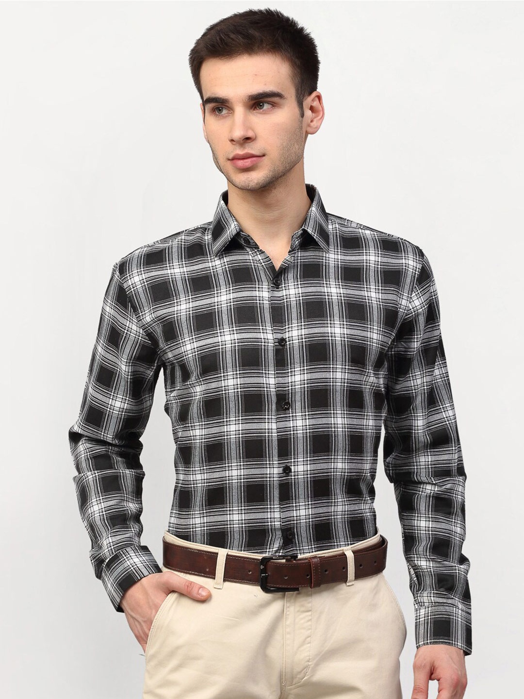 

JAINISH Men Black & White Classic Checked Pure Cotton Formal Shirt