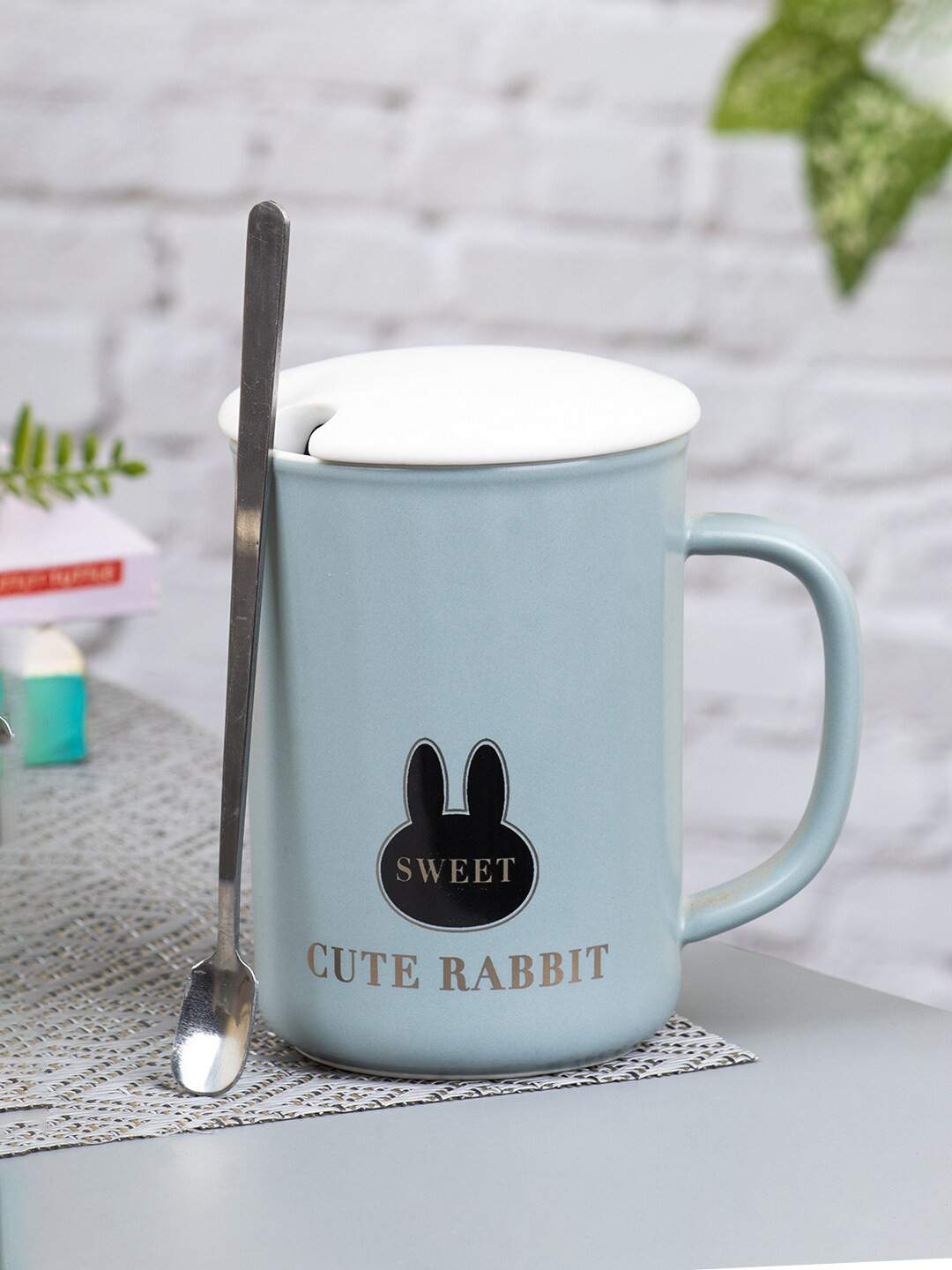 

MARKET99 Blue Printed Ceramic Glossy Mug With Lid & Spoon