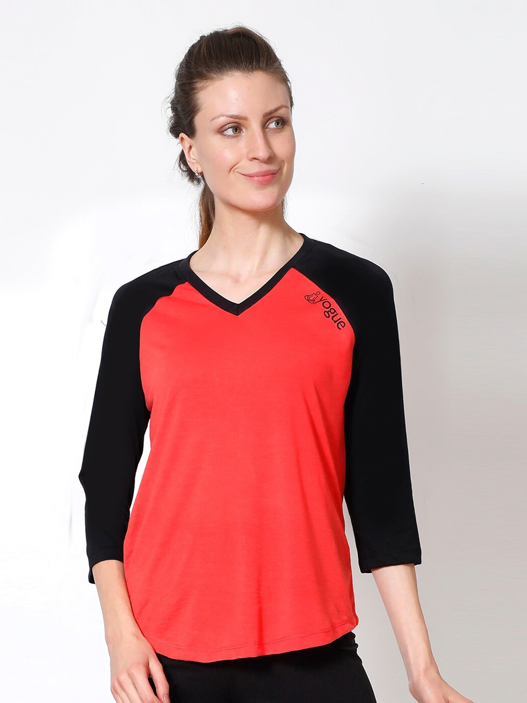 

Yogue Activewear Women Red Colourblocked V-Neck Yoga T-shirt