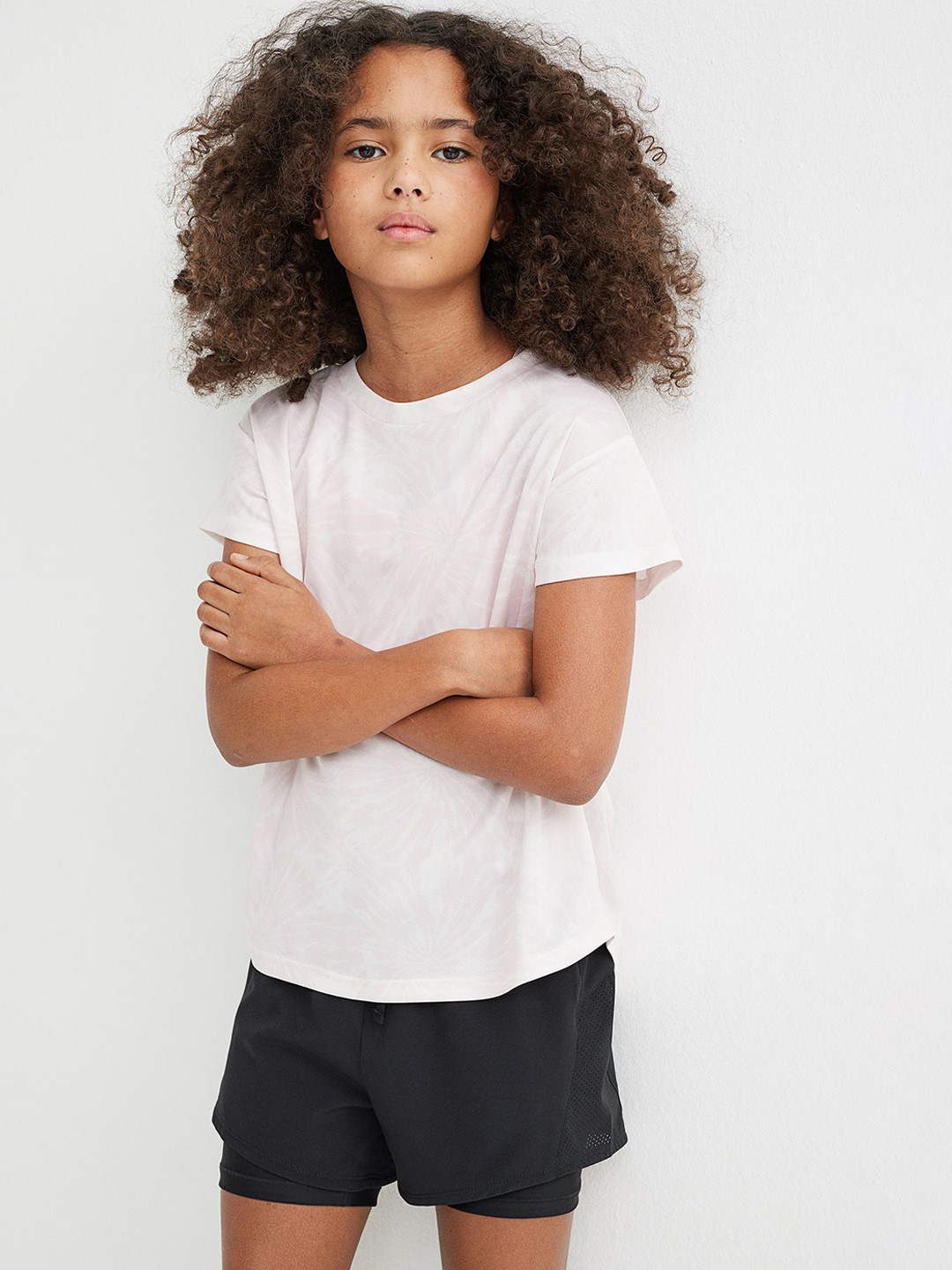 

H&M Girls Black Solid Double Layered Sports Shorts