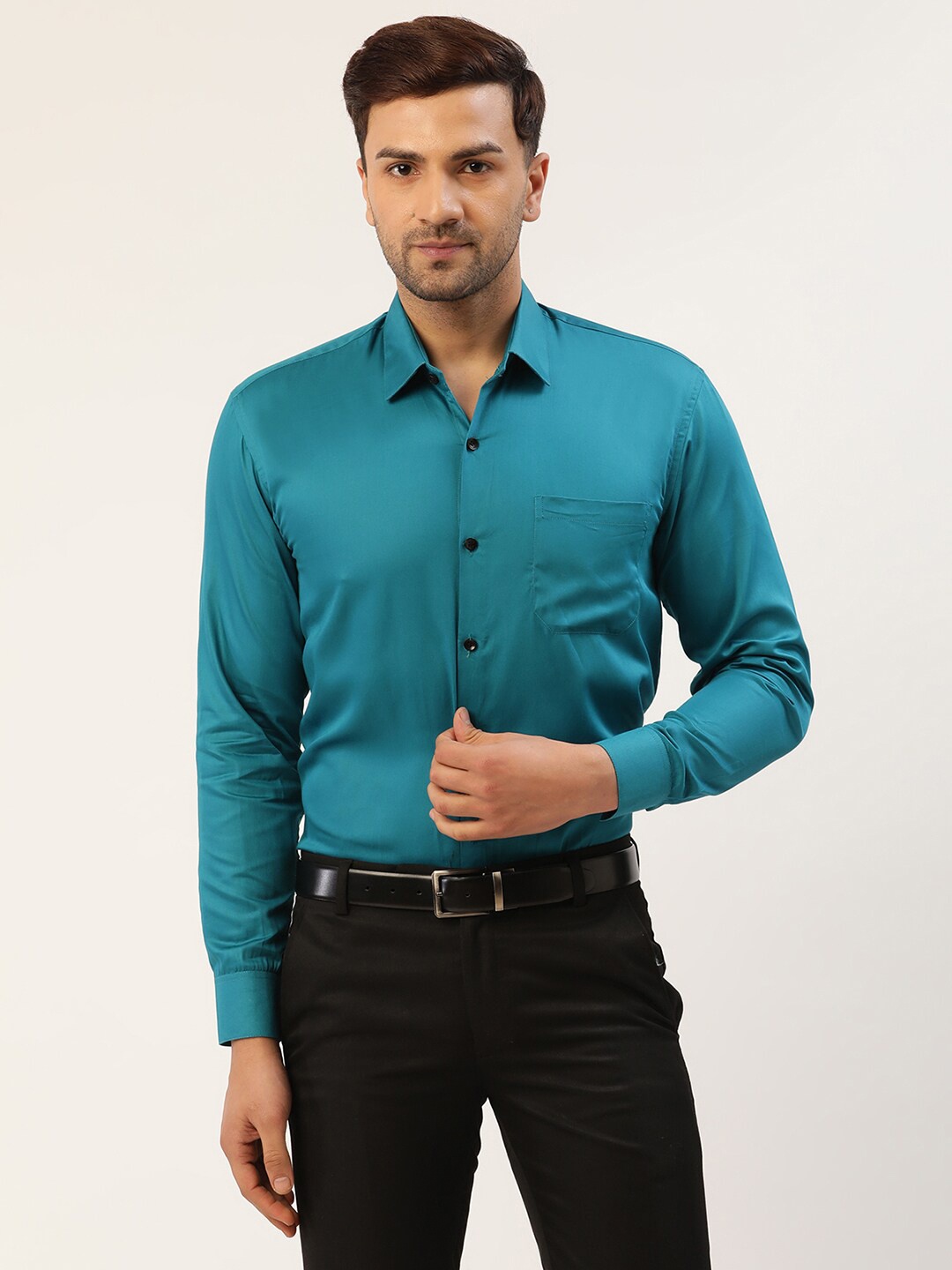 

JAINISH Men Green Smart Slim Fit Solid Formal Shirt