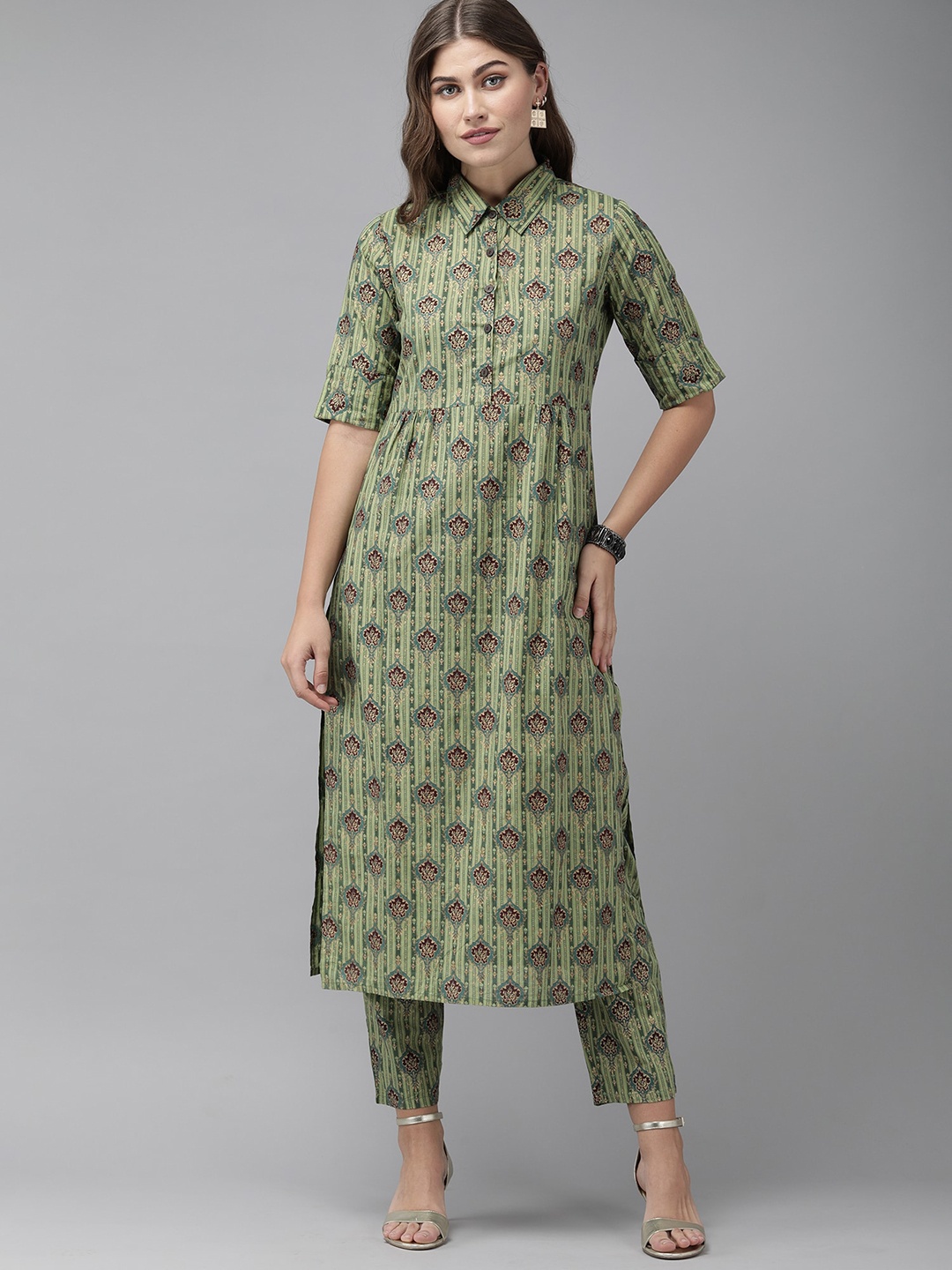 

Indo Era Women Green Floral Printed Pure Cotton Kurta with Trousers