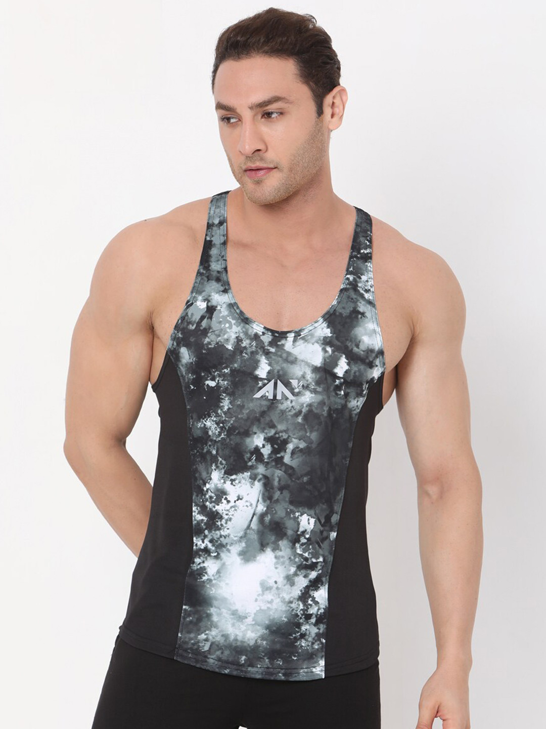 

AESTHETIC NATION Men Black & White Printed V-Neck Dri-FIT Training or Gym T-shirt