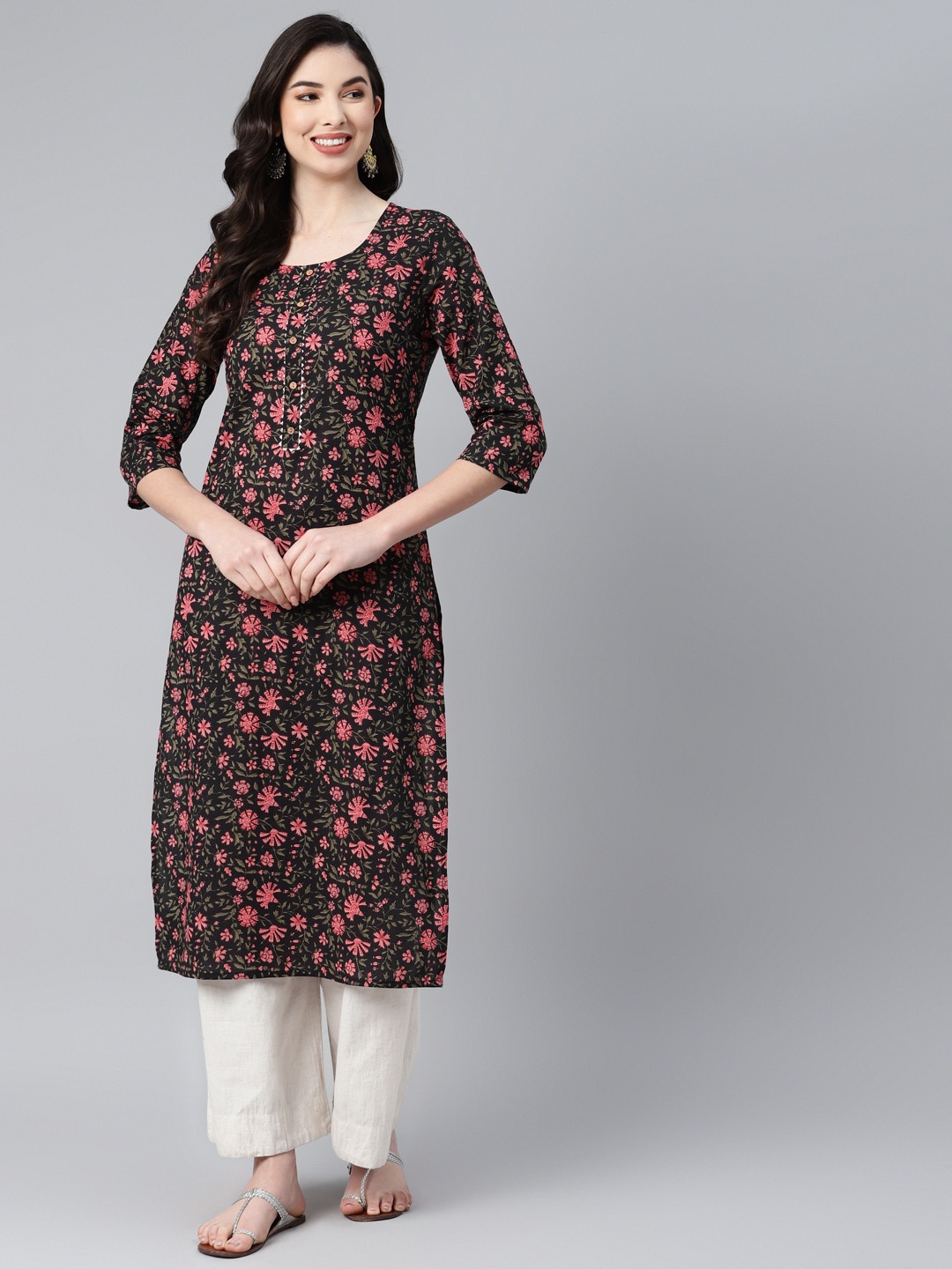 

PIROH Women Black & Pink Floral Printed Pure Cotton Gotta Patti Floral Kurta