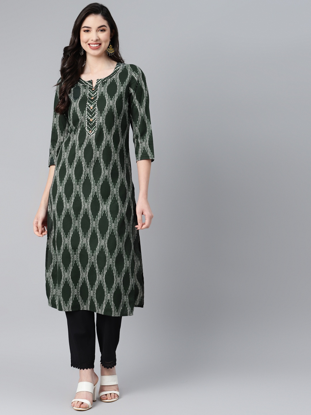 

PIROH Women Green & White Bandhani Printed Pure Cotton Gotta Patti Kurta