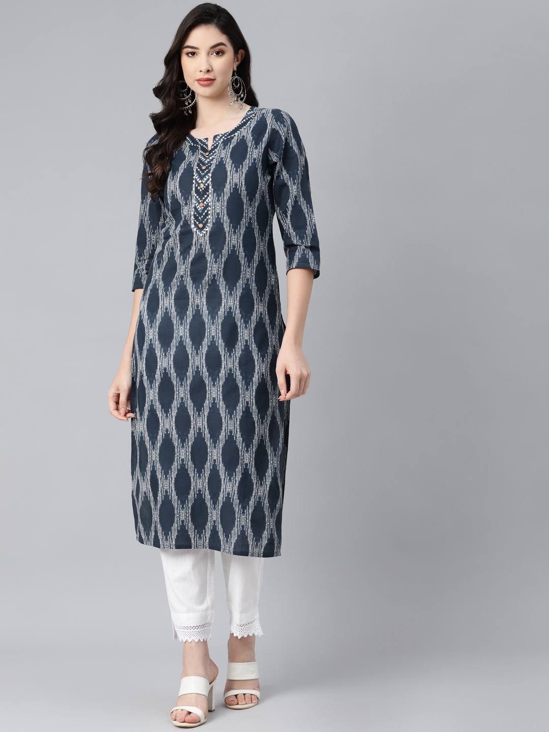 

PIROH Women Blue & White Bandhani Printed Pure Cotton Gotta Patti Kurta