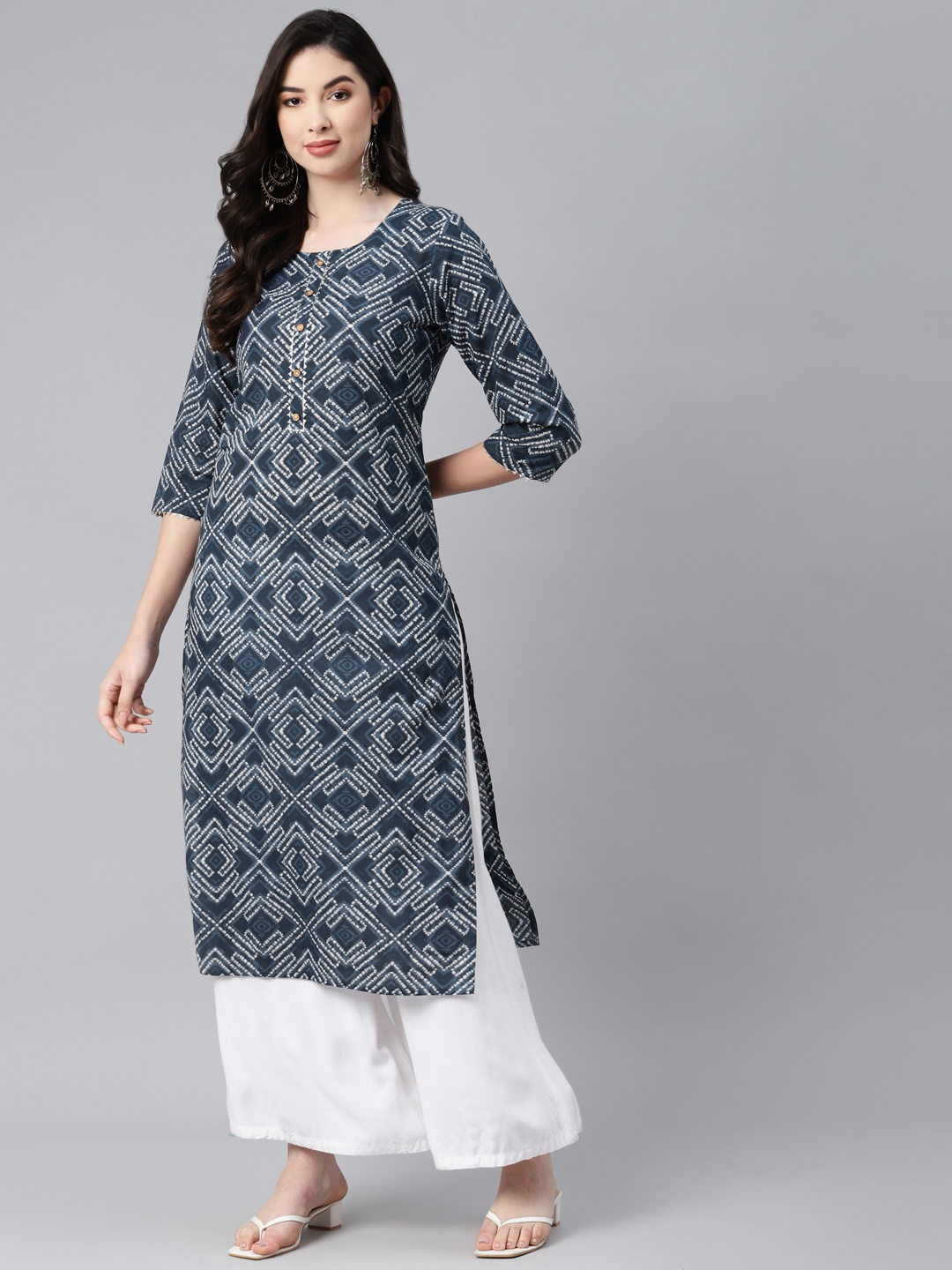 

PIROH Women Navy Blue & White Bandhani Printed Pure Cotton Gotta Patti Kurta