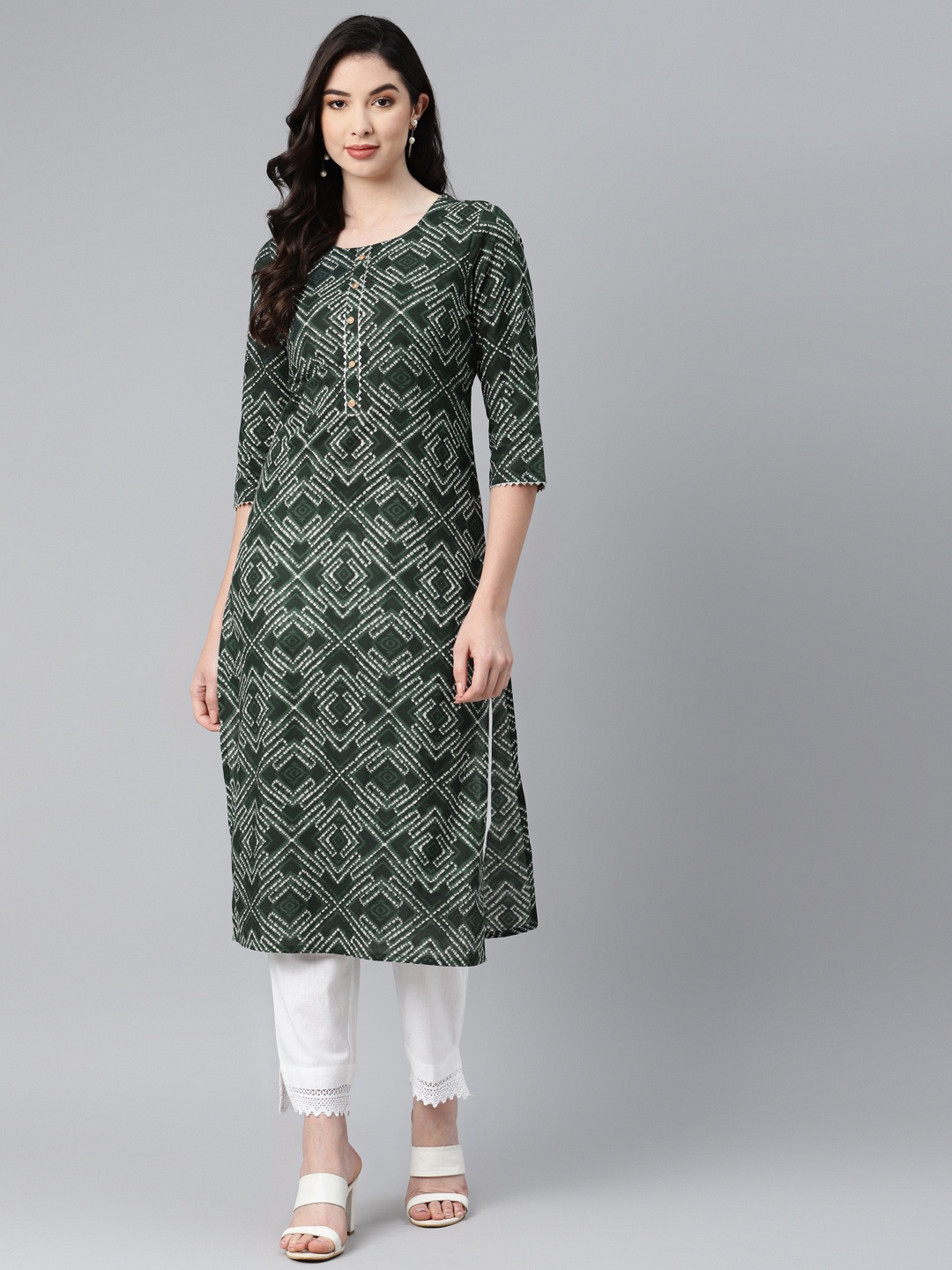 

PIROH Women Green & White Bandhani Printed Pure Cotton Gotta Patti Kurta