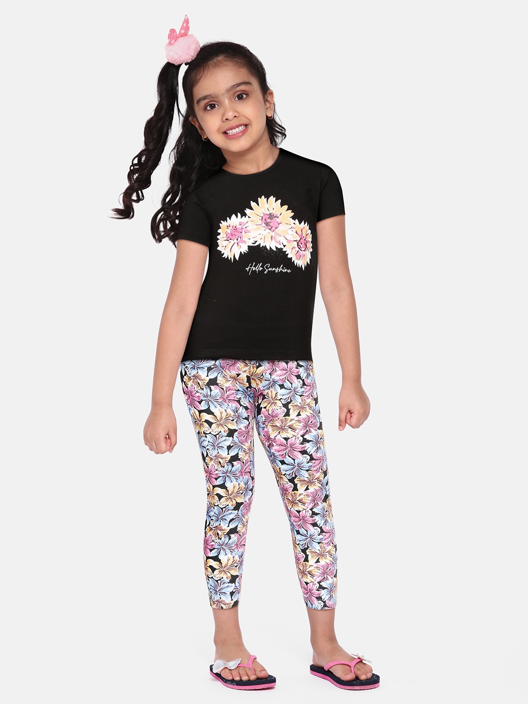 

Eimoie Girls Black & Pink Pure Cotton Printed Night suit