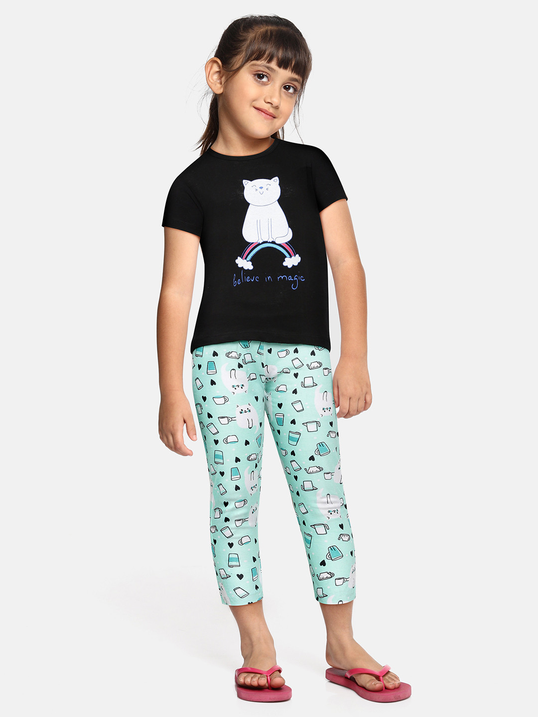 

Eimoie Girls Black & White Pure Cotton Printed Night suit