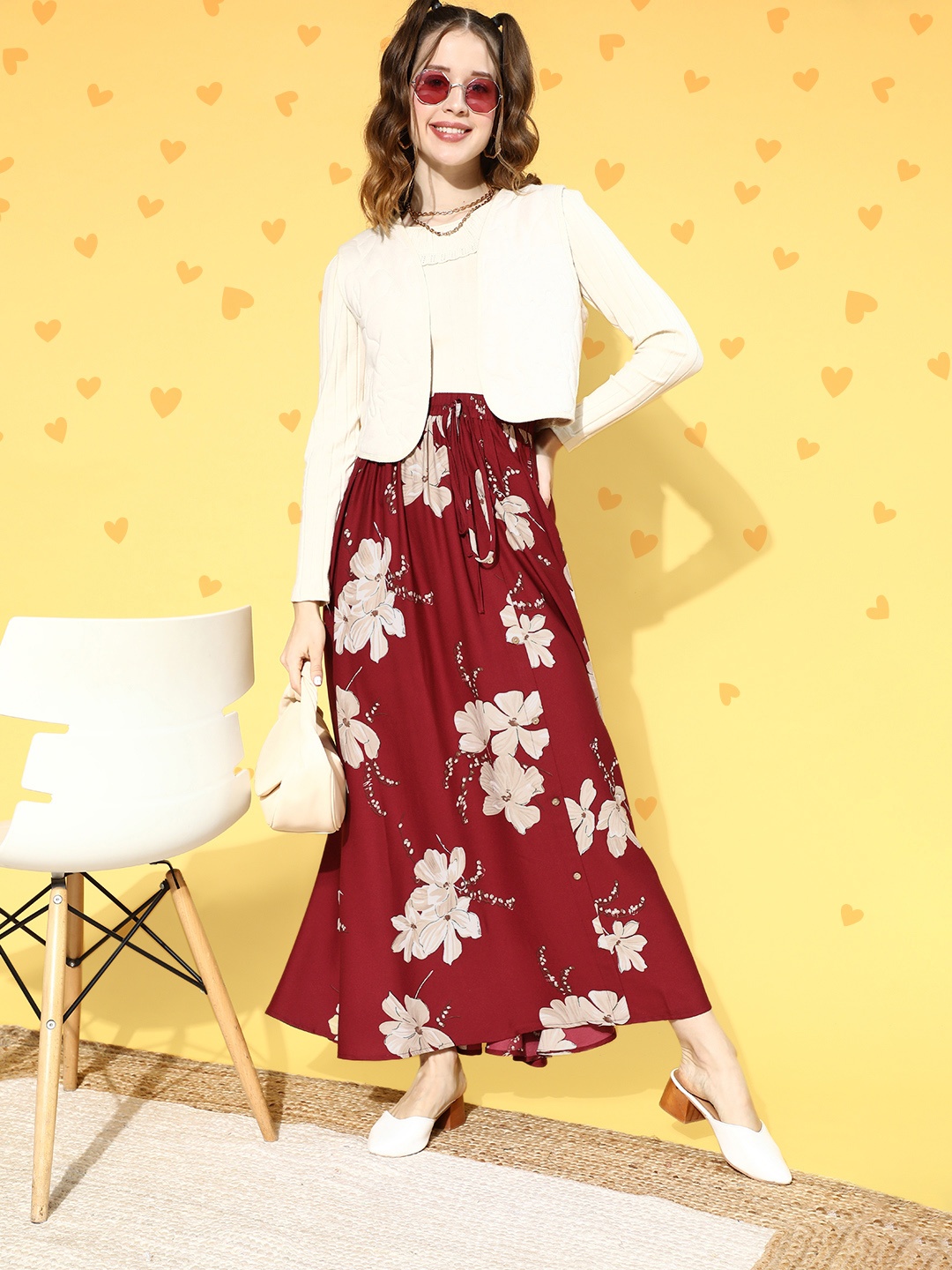 

Berrylush Women Maroon Floral Printed Maxi Skirt