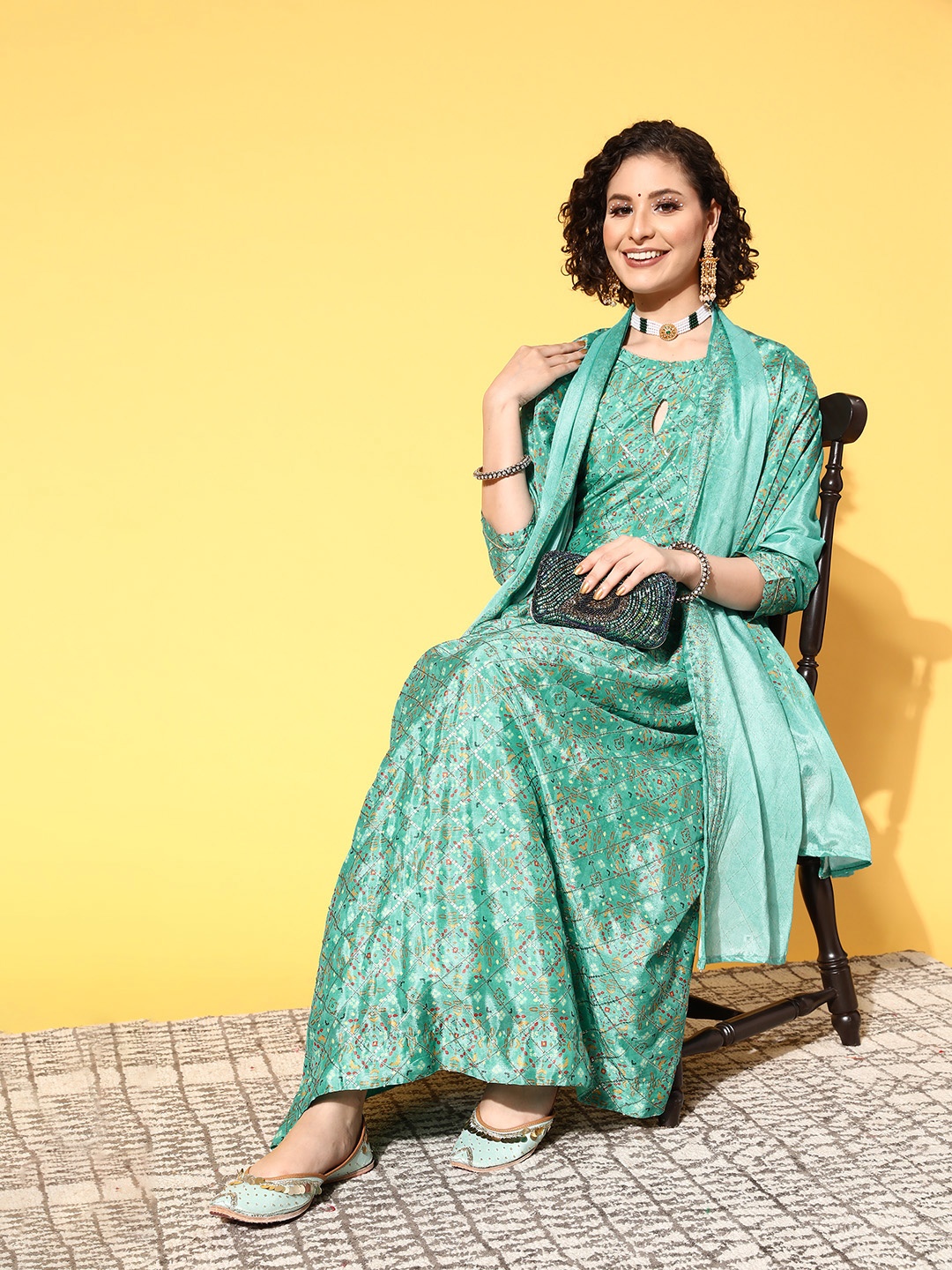 

Kvsfab Women Green Geometric Swirling Volume Dress