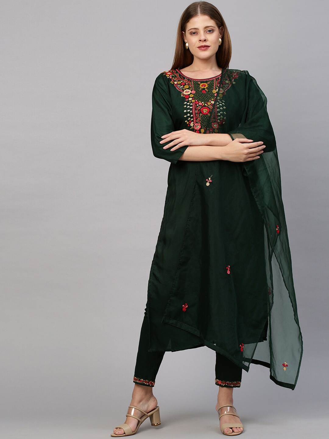 

FASHOR Women Green Floral Embroidered Kurta with Trousers & With Dupatta