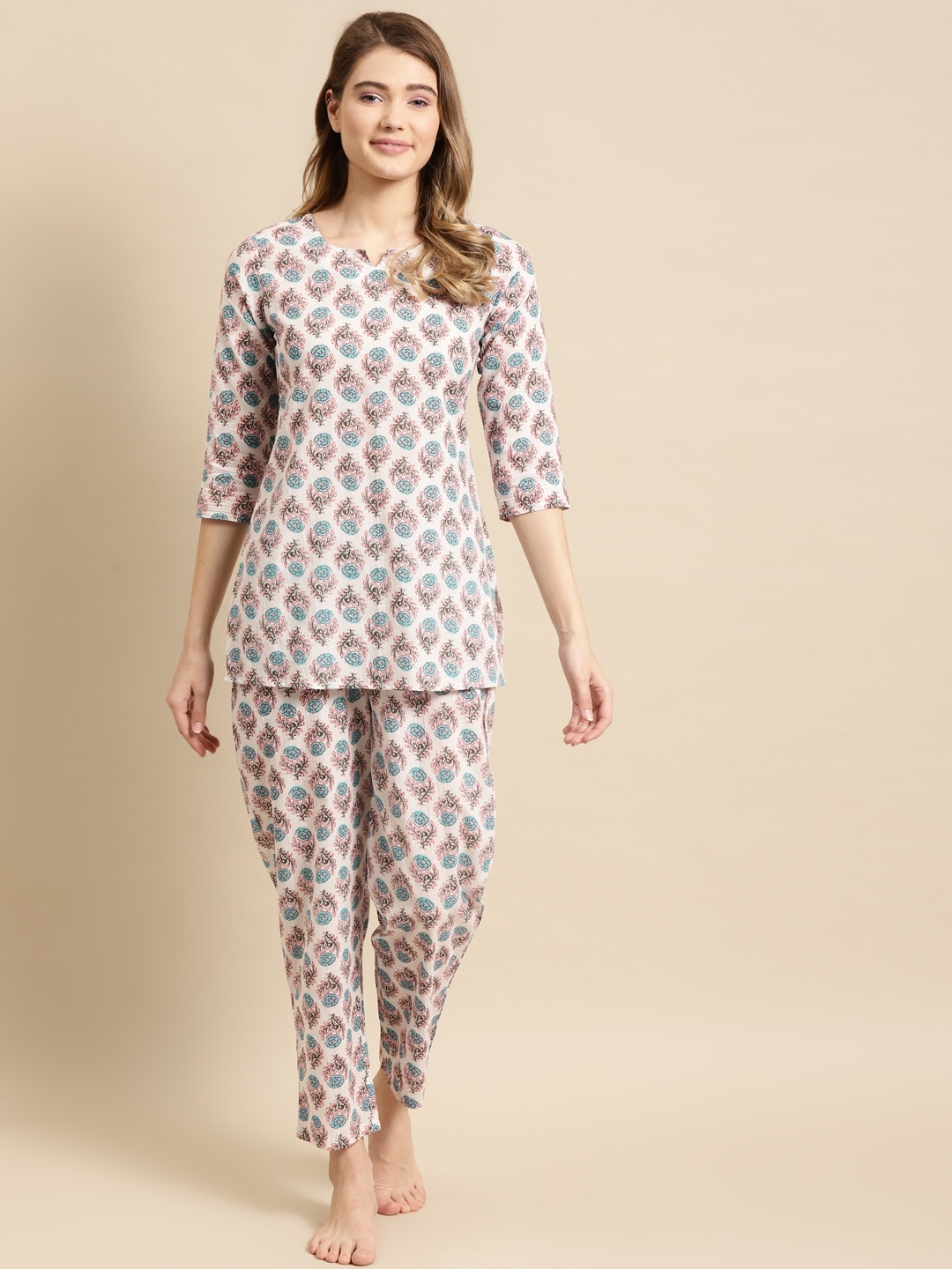 

Prakrti Women White & Turquoise Blue Pure Cotton Floral Print Night suit