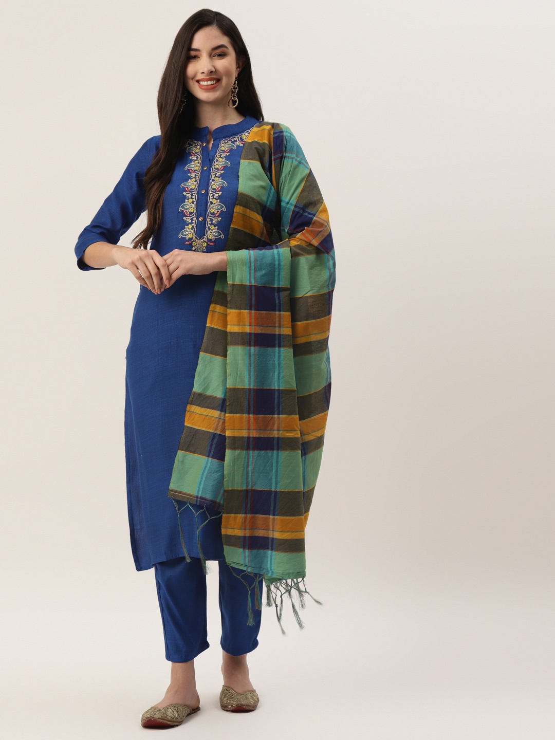 

VAABA Women Blue & Green Floral Embroidered Sequined Kurta with Trousers & Dupatta