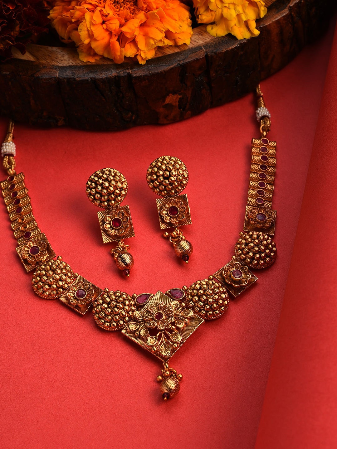 

SOHI Gold-Plated Pink Stone Studded & Beaded Jewellery Set