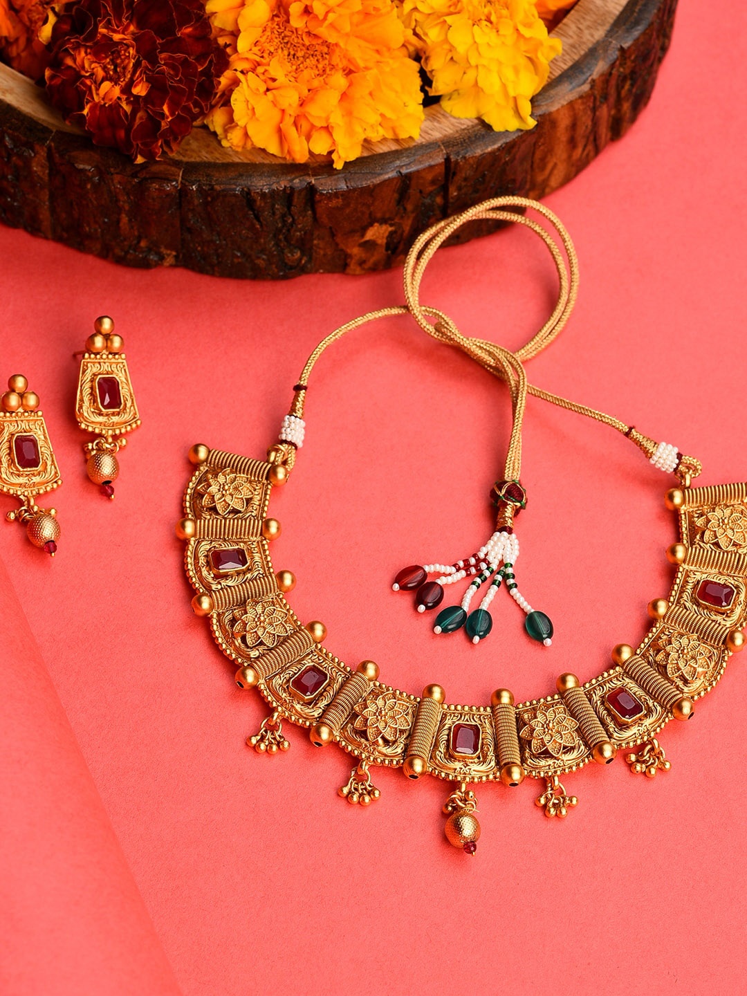 

SOHI Women Gold-Plated Red Stone-Studded Contemporary Jewellery Set