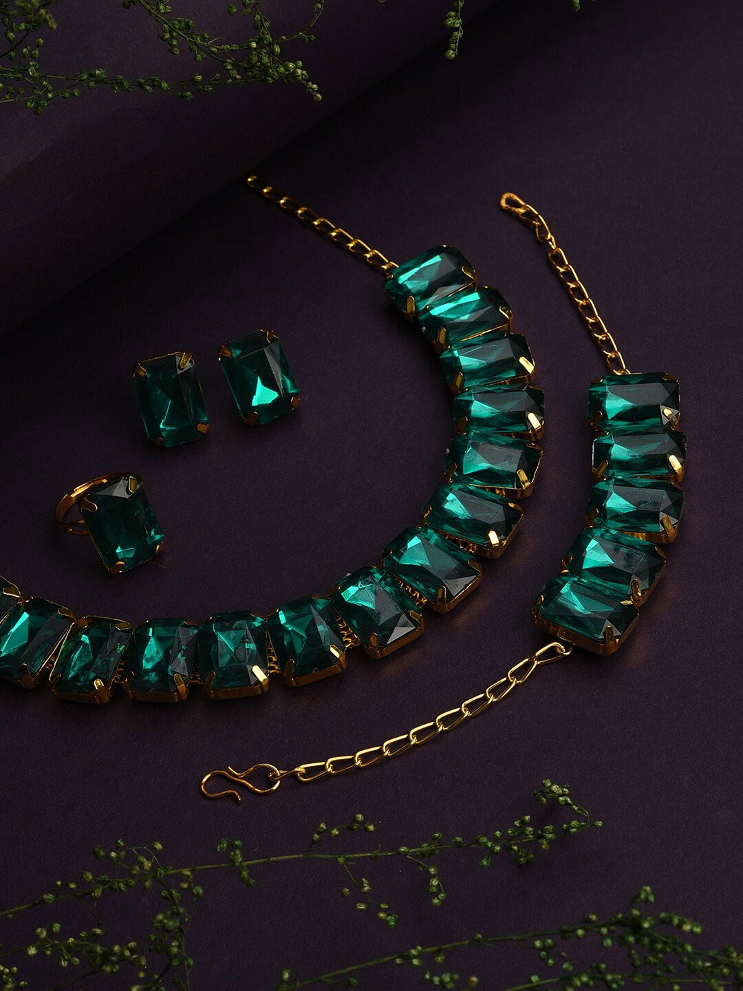 

SOHI Gold-Plated Green Stone-Studded Jewellery Set