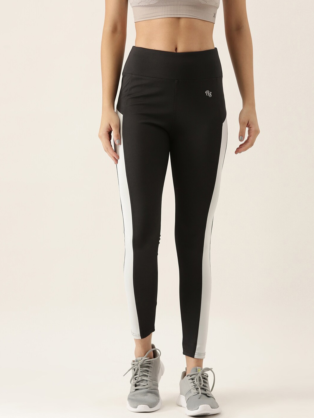 

Bannos Swagger Women Black & White Colourblocked Ankle-Length Tights