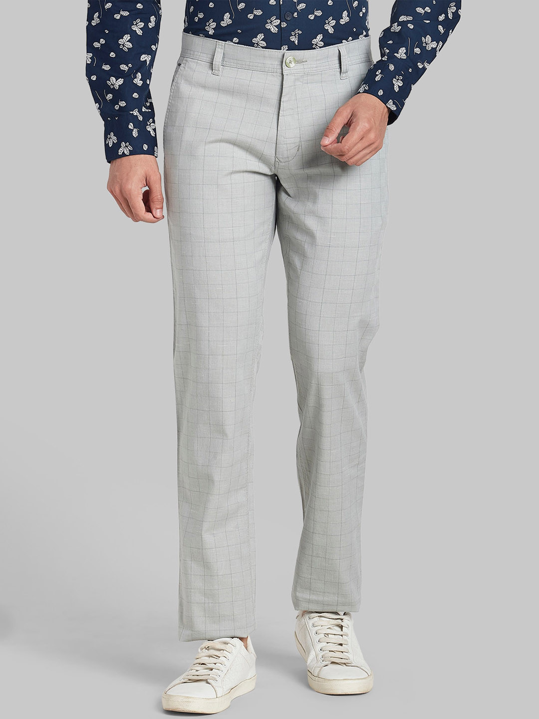 

Parx Men Grey Checked Tapered Fit Trousers