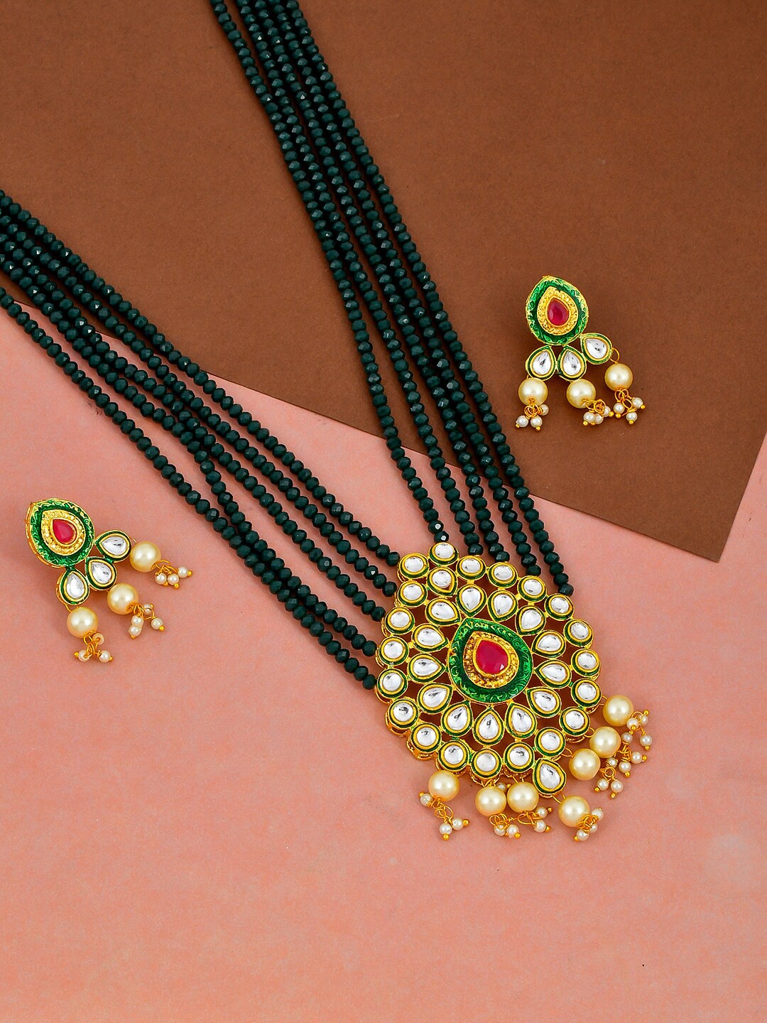 

Silvermerc Designs Gold-Plated & Green Kundan Stone-Studded Jewellery Set