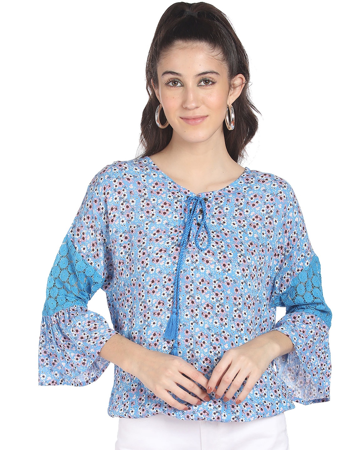 

Sugr Women Blue Floral Printed Tie-Up Neck Top