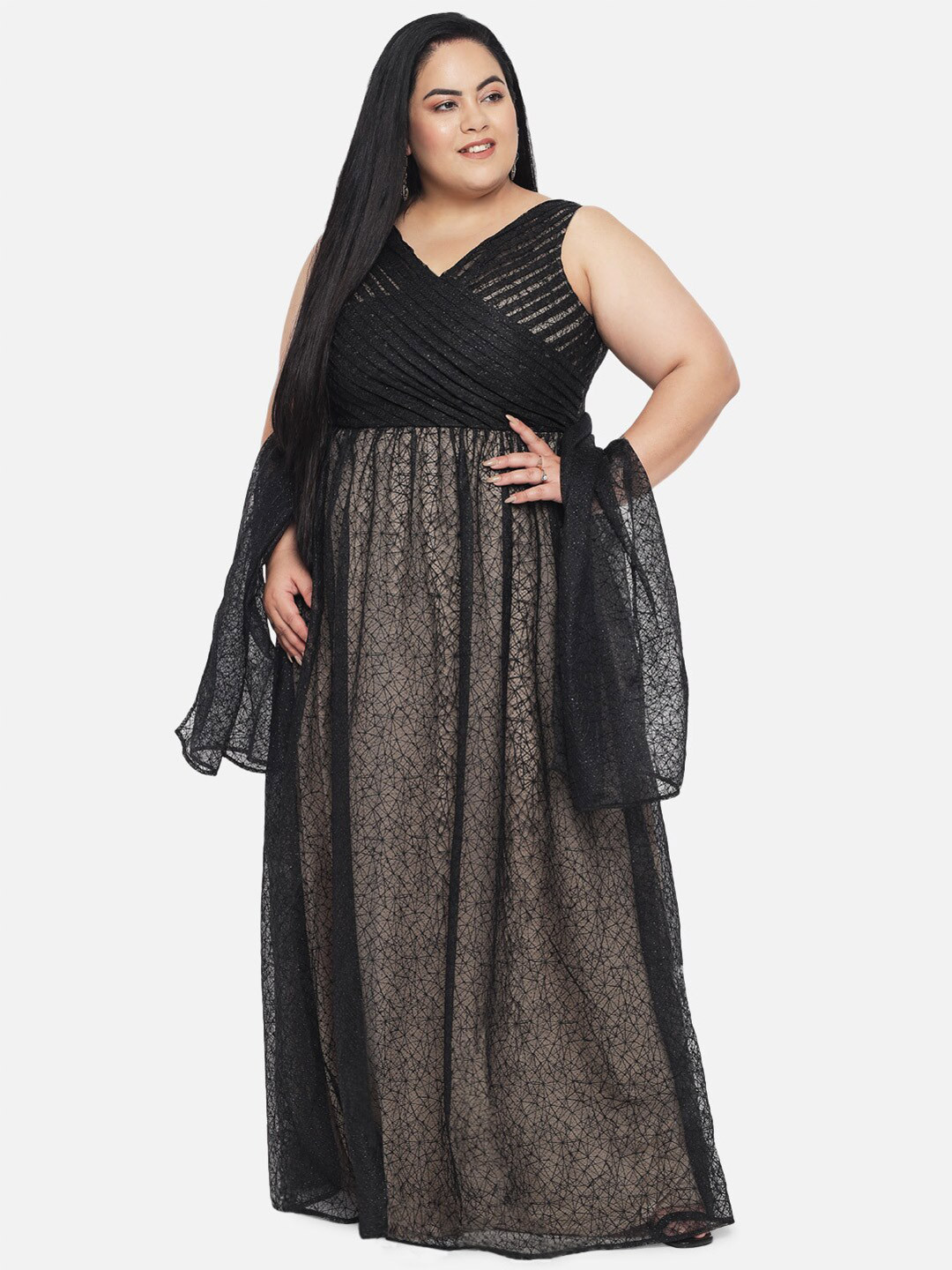 

wild U Women Plus Size Black & Beige Self Design Maxi Dress