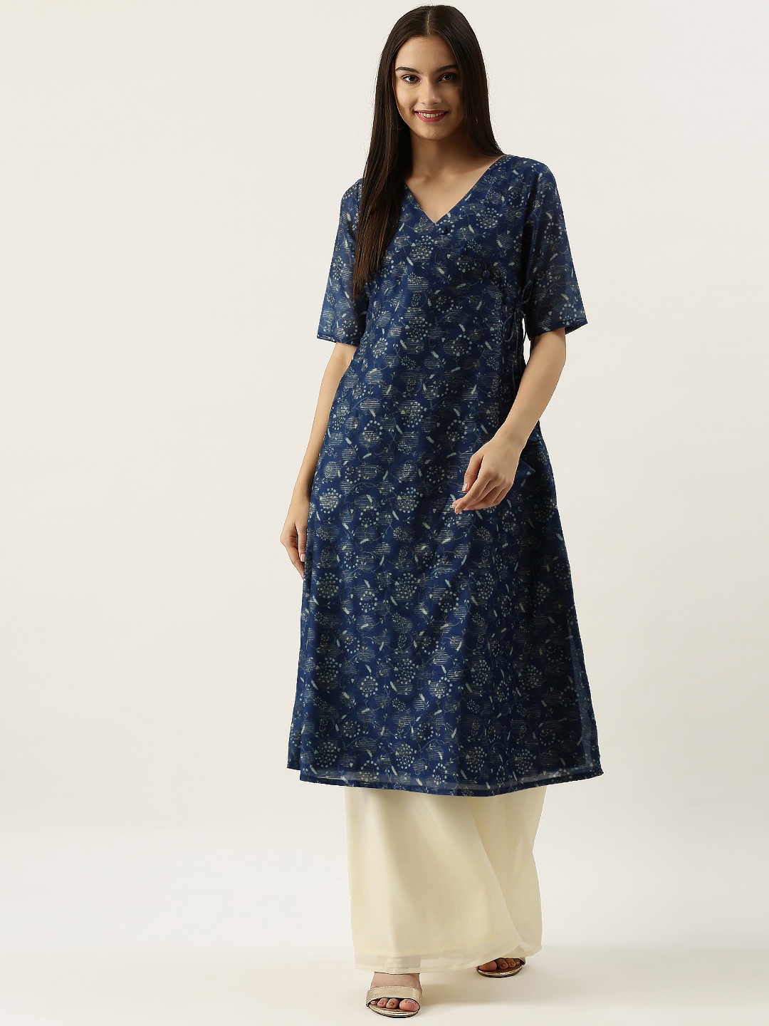 

Ethnovog Women Navy Blue Off-White Foil Print Made to Measure Kurta with Palazzos