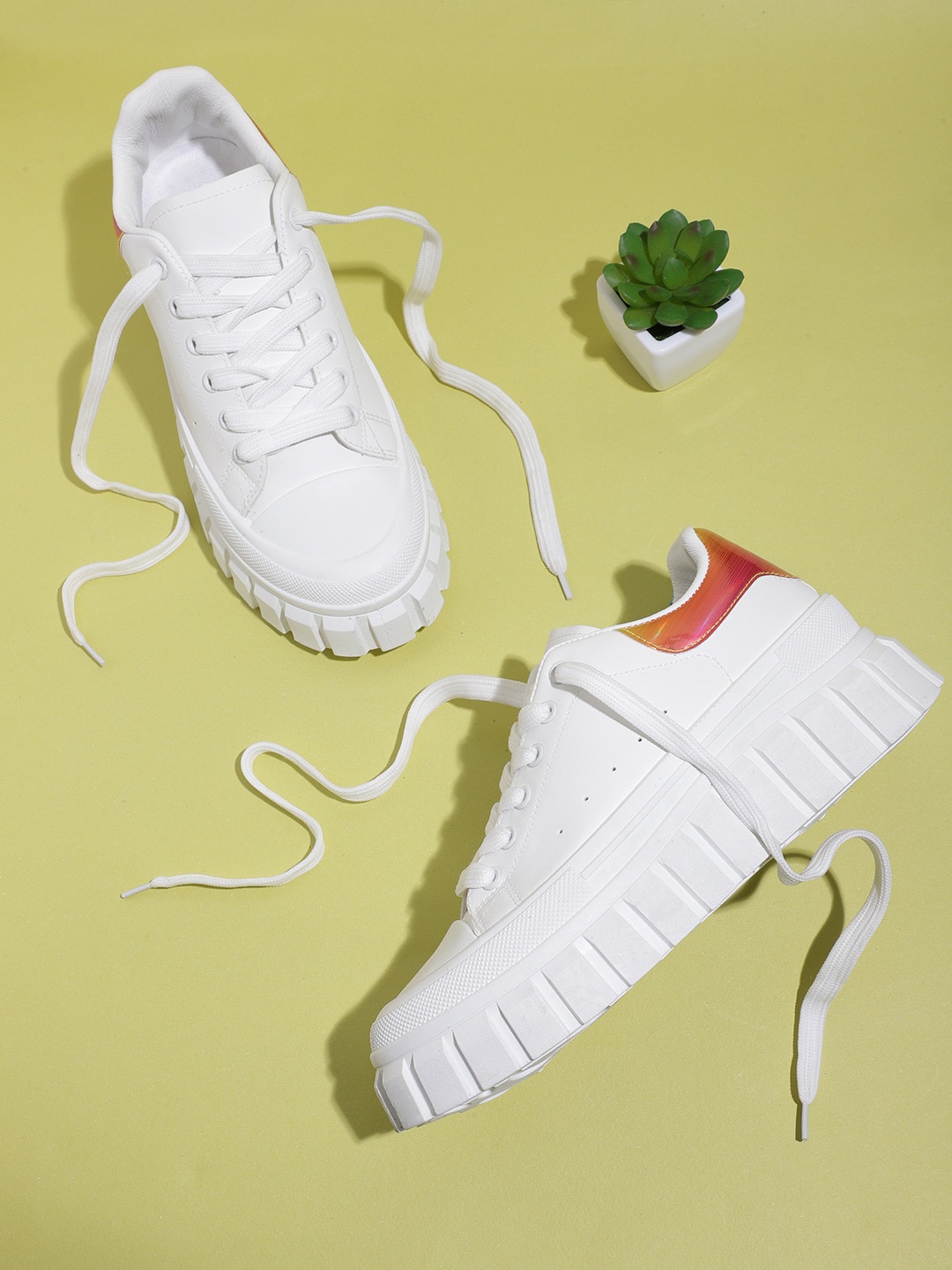 

Mast & Harbour Women White Solid Flatform Sneakers