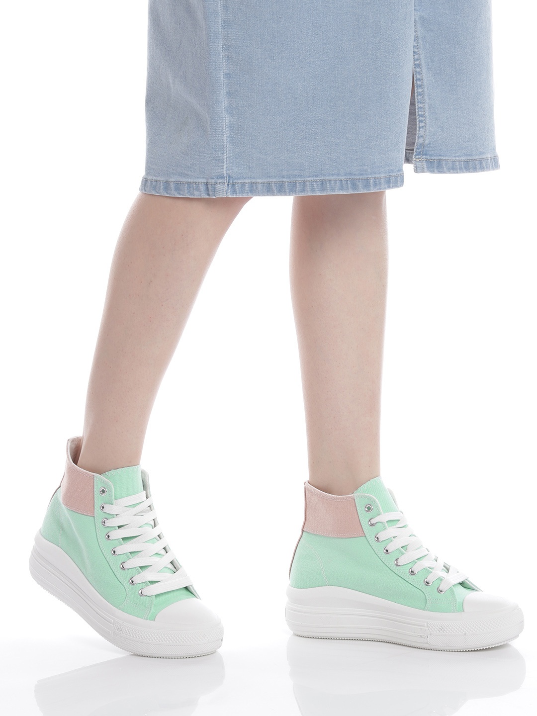 

Mast & Harbour Women Mint Green Mid-Top Sneakers